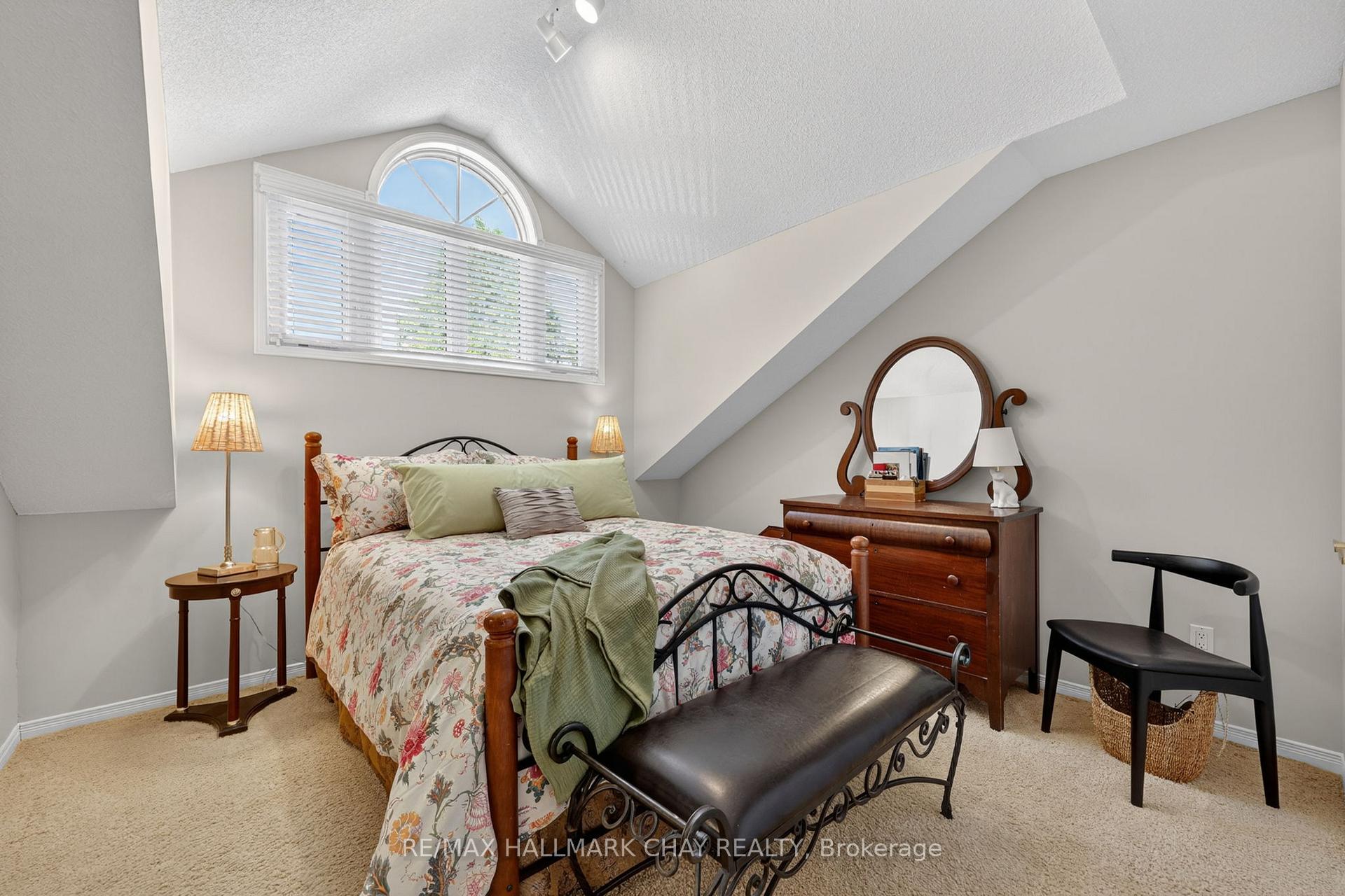 Photo 25 of Unit 3, 174 Green Briar Road, New Tecumseth, Alliston — HOMEH