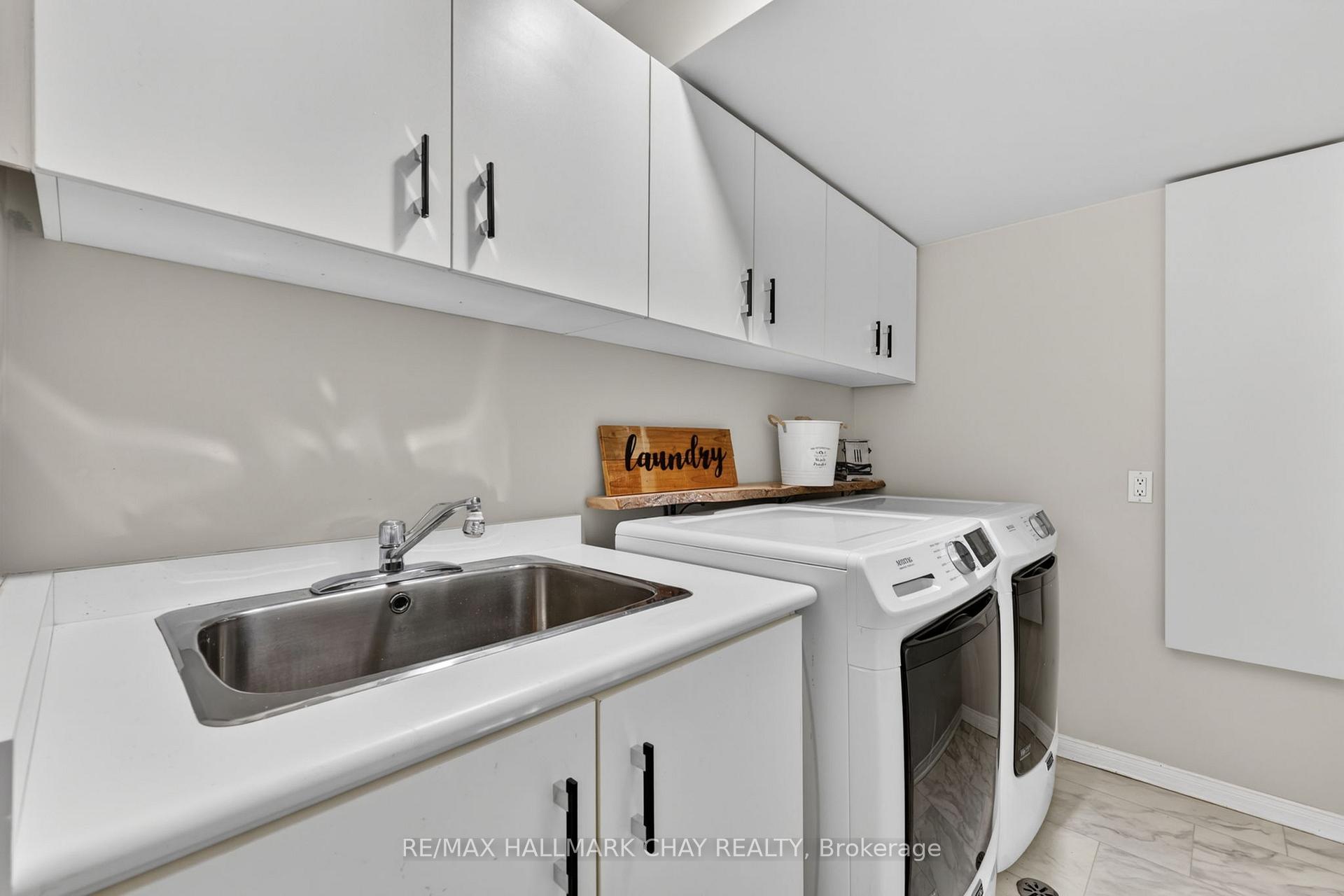Photo 34 of Unit 3, 174 Green Briar Road, New Tecumseth, Alliston — HOMEH