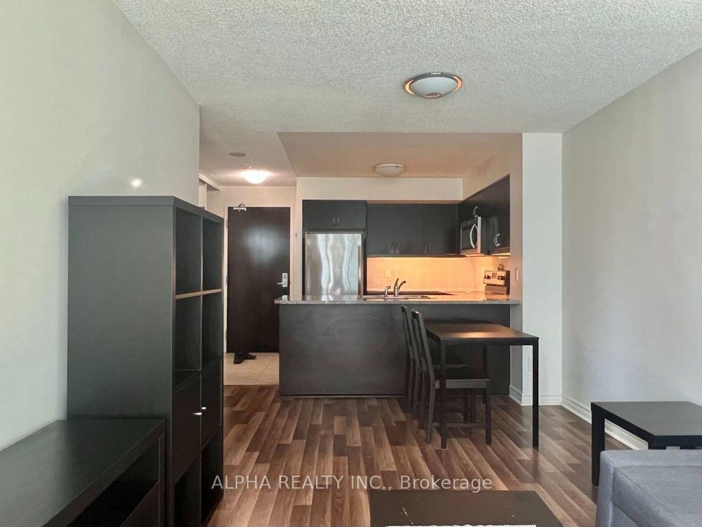 Photo 3 of Unit 1703, 25 Lower Simcoe Street, Toronto, Waterfront Communities — HOMEH