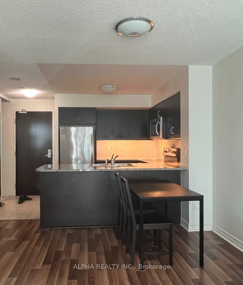 Photo 4 of Unit 1703, 25 Lower Simcoe Street, Toronto, Waterfront Communities — HOMEH