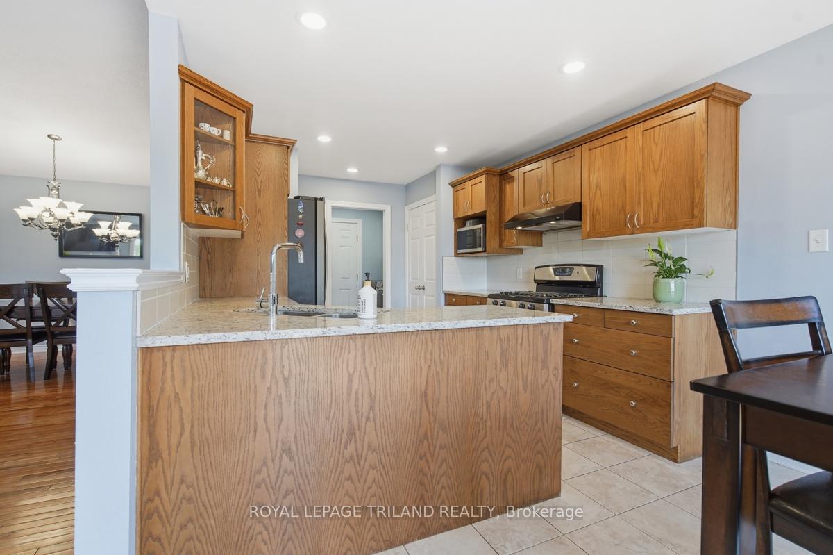 Photo 12 of 1731 Fiddlehead Place, London, North R — HOMEH