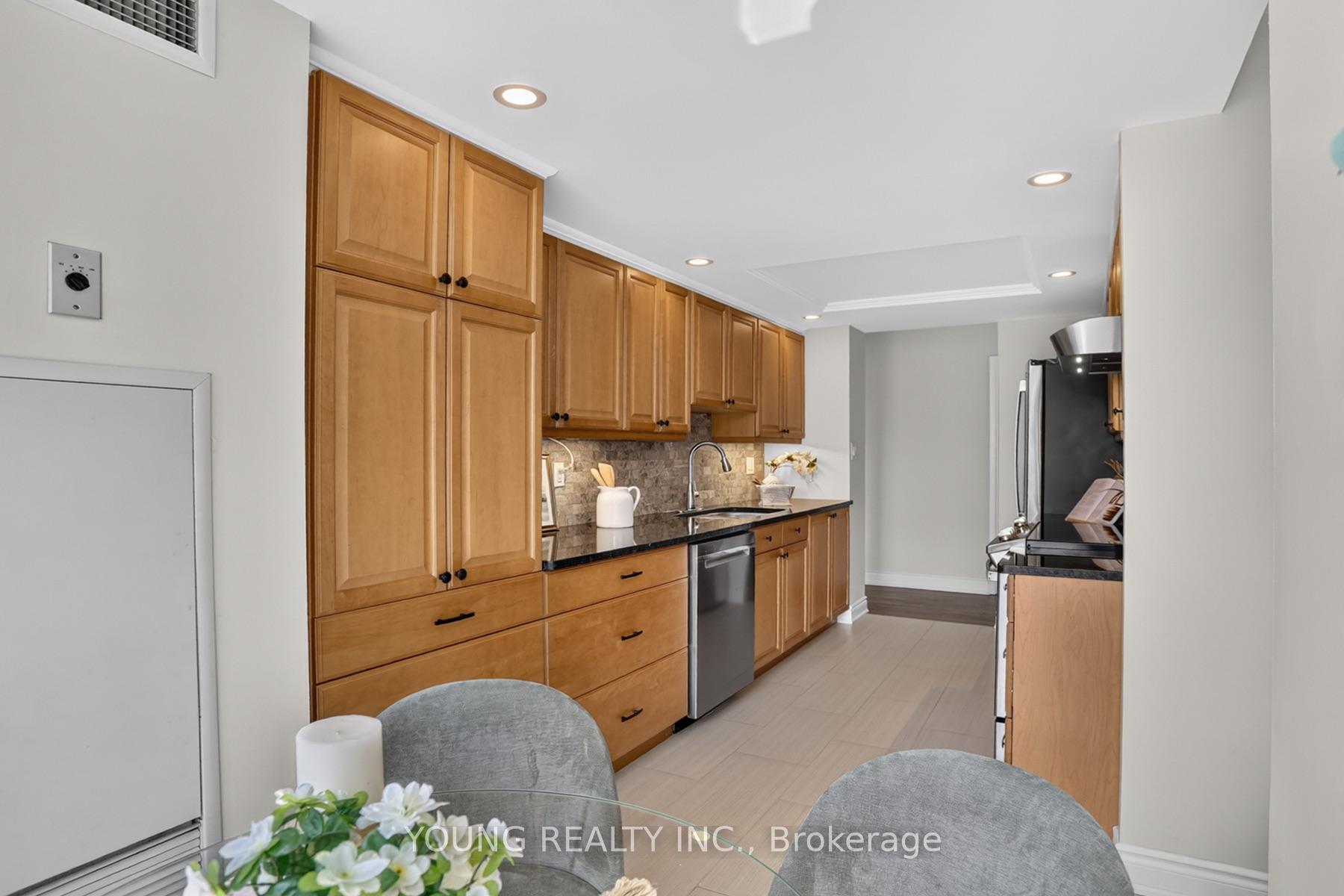 Photo 6 of Unit 203, 712 Rossland Road E, Whitby, Pringle Creek — HOMEH