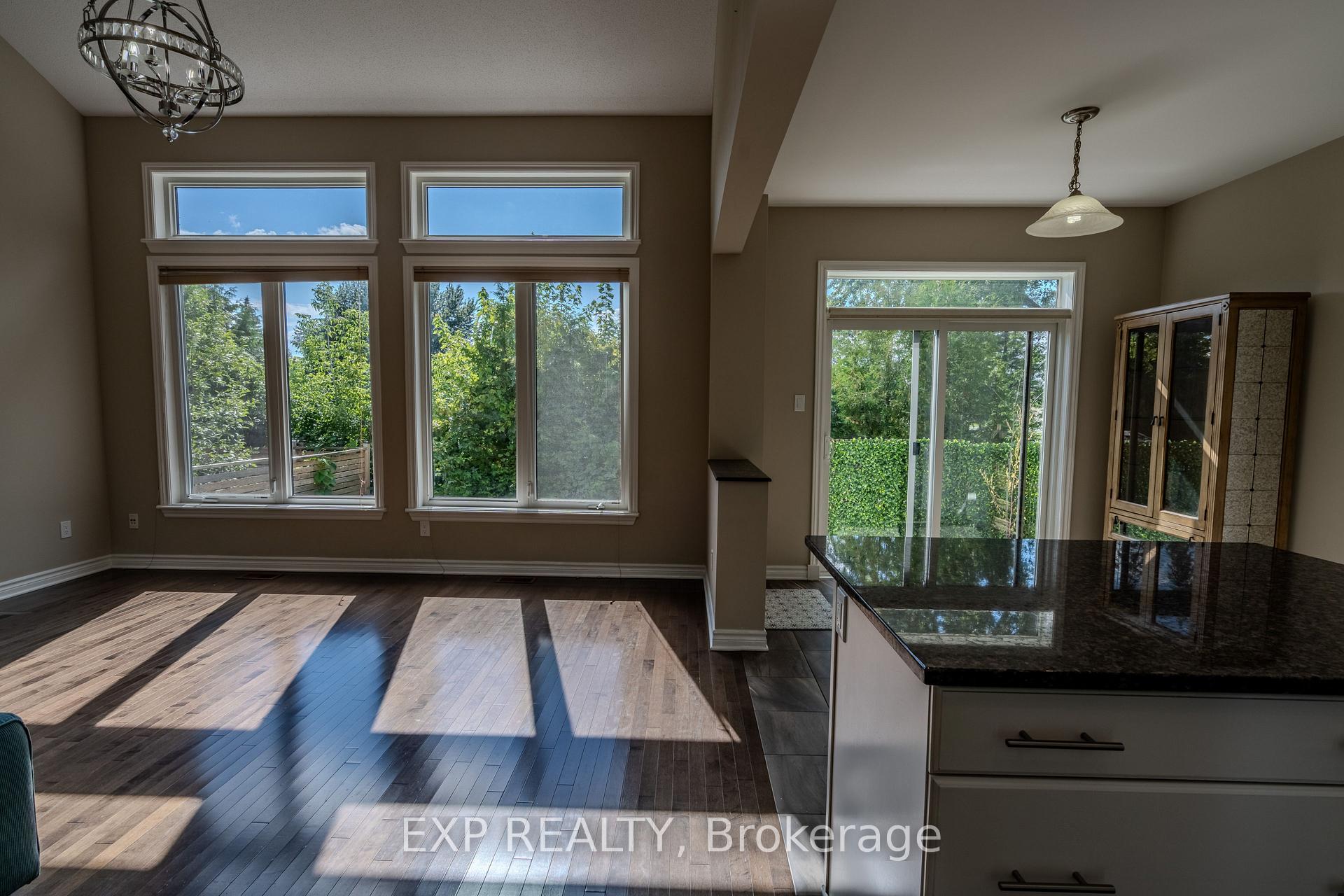 Photo 11 of 845 Contour Street, Ottawa, Mer Bleue/Bradley Estates/Anderson Park — HOMEH