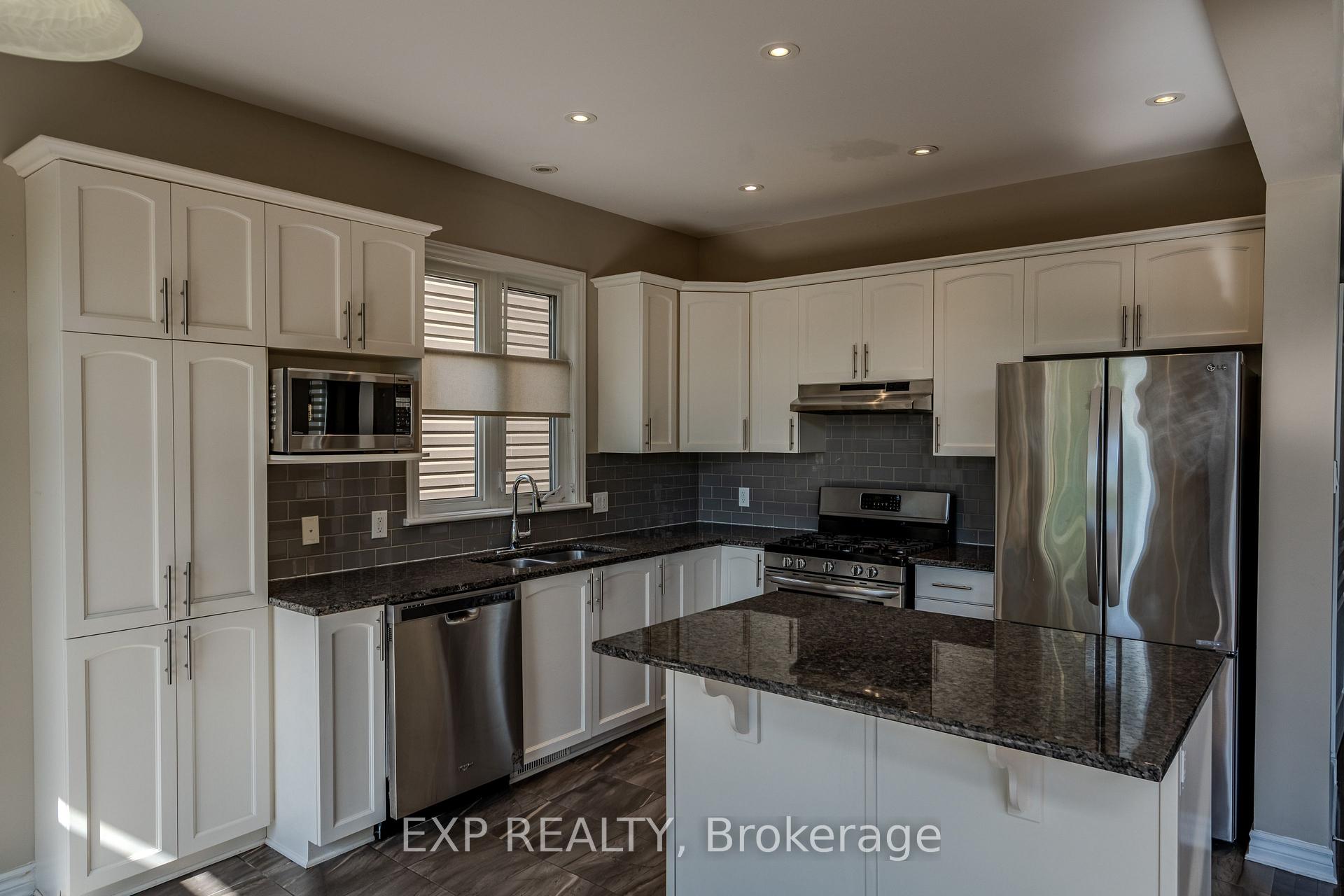 Photo 13 of 845 Contour Street, Ottawa, Mer Bleue/Bradley Estates/Anderson Park — HOMEH