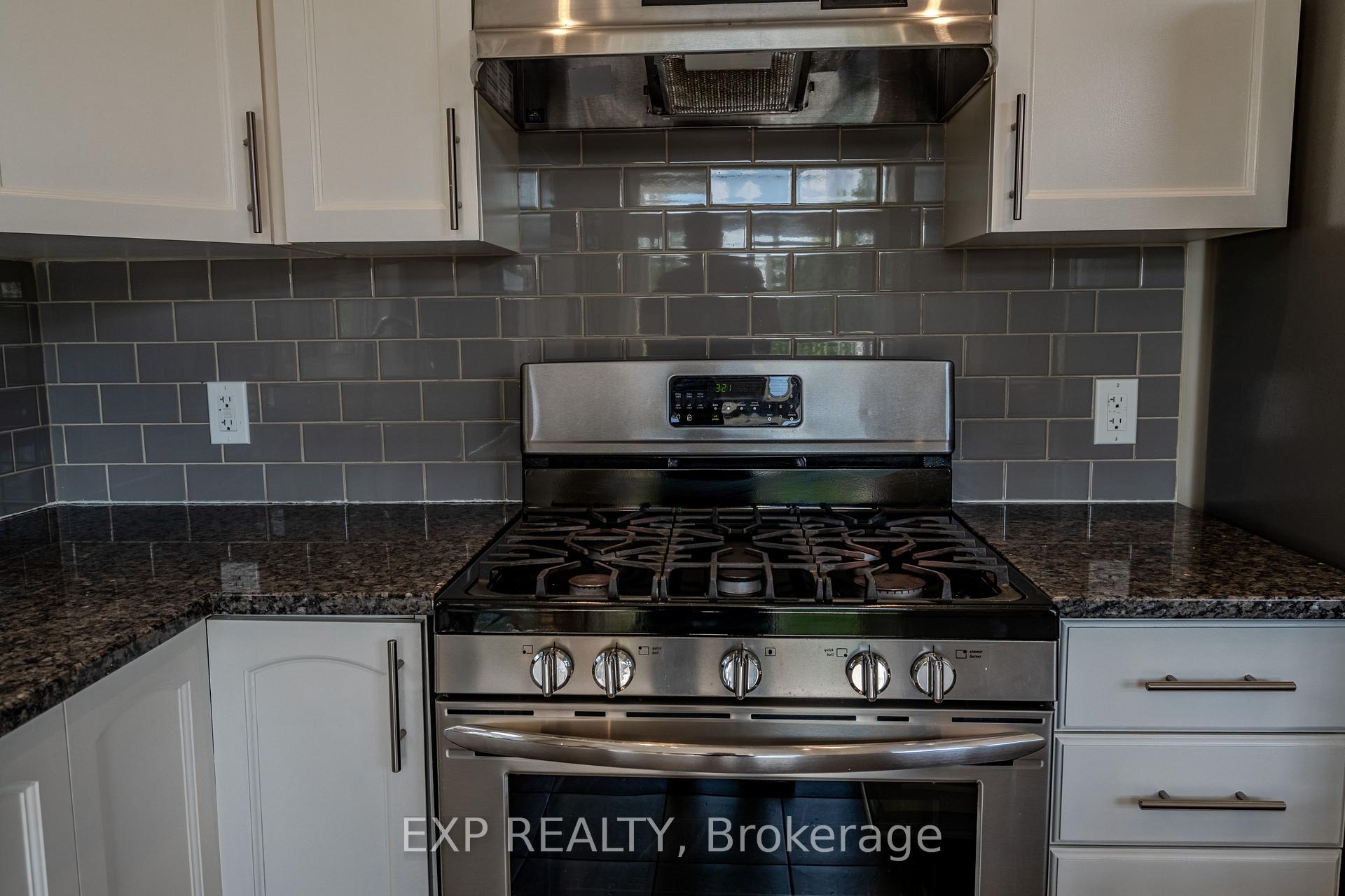 Photo 14 of 845 Contour Street, Ottawa, Mer Bleue/Bradley Estates/Anderson Park — HOMEH