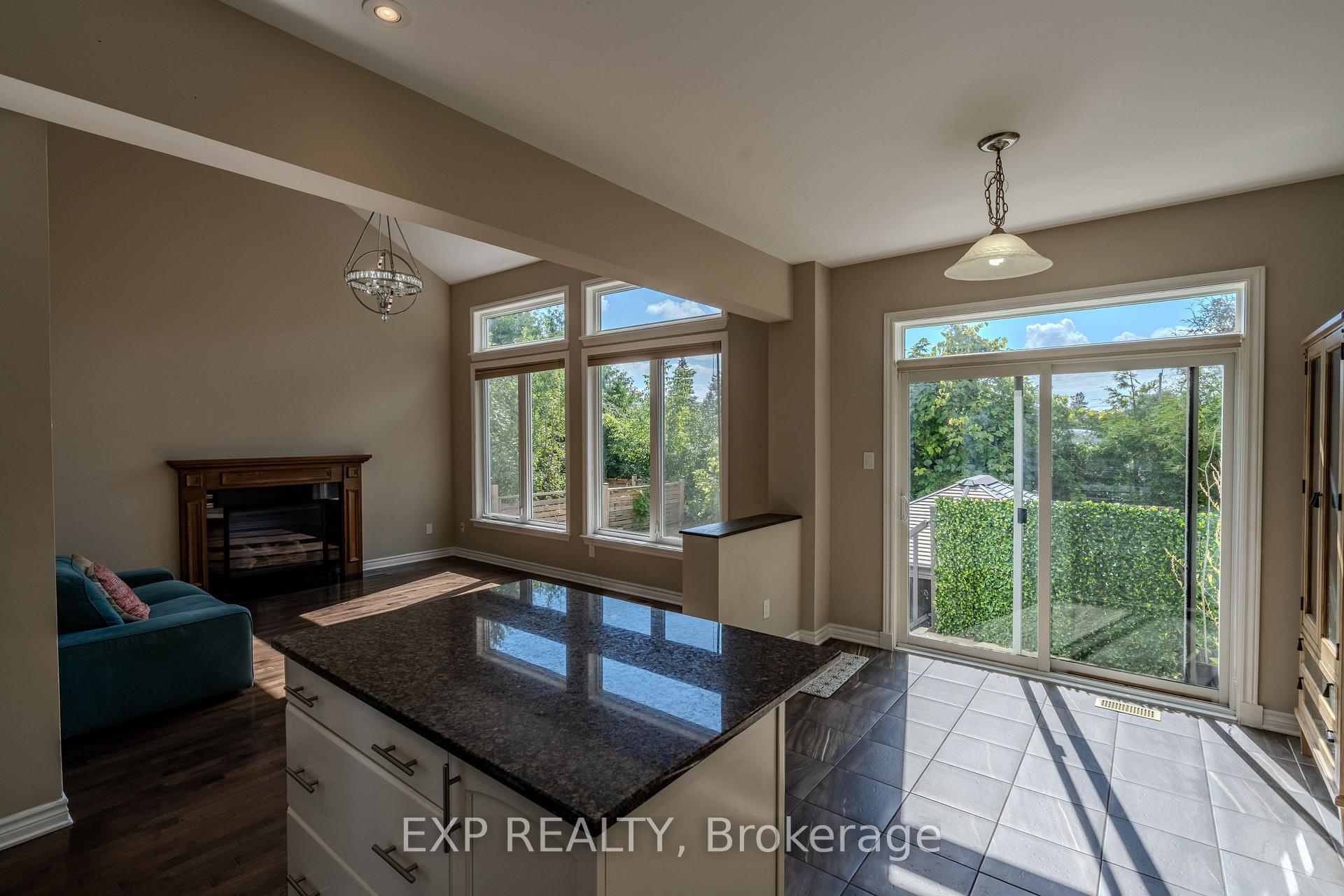Photo 15 of 845 Contour Street, Ottawa, Mer Bleue/Bradley Estates/Anderson Park — HOMEH