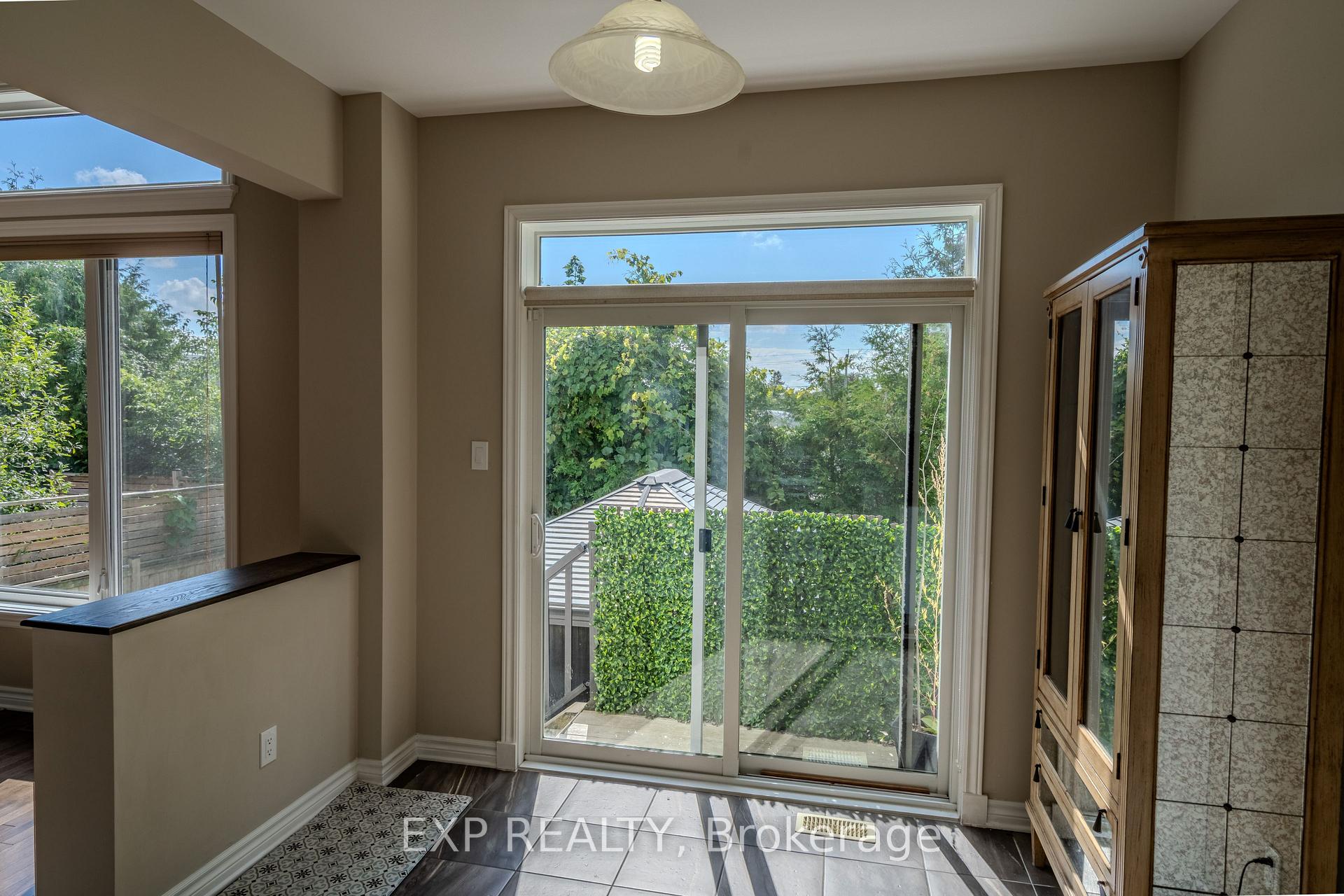 Photo 16 of 845 Contour Street, Ottawa, Mer Bleue/Bradley Estates/Anderson Park — HOMEH