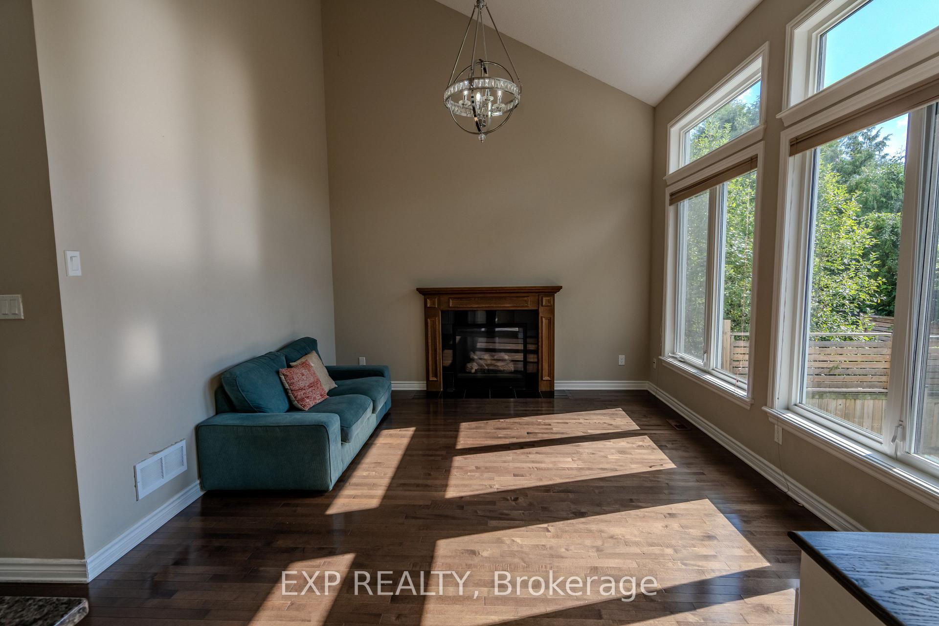 Photo 17 of 845 Contour Street, Ottawa, Mer Bleue/Bradley Estates/Anderson Park — HOMEH