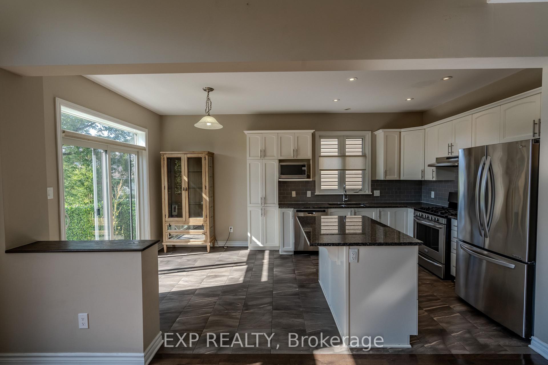 Photo 18 of 845 Contour Street, Ottawa, Mer Bleue/Bradley Estates/Anderson Park — HOMEH