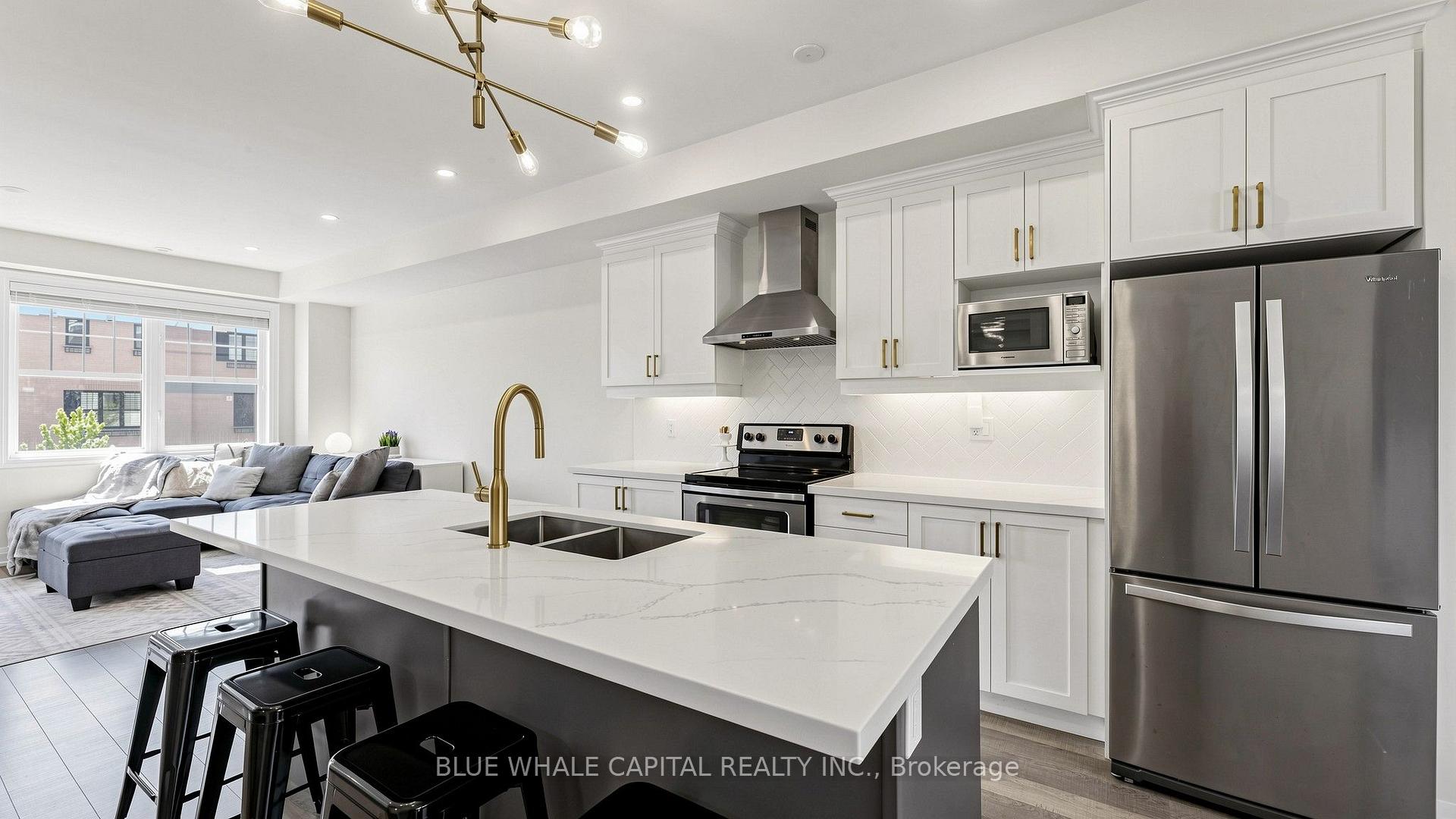 Photo 8 of 5 Boadway Crescent, Whitchurch-Stouffville, Stouffville — HOMEH