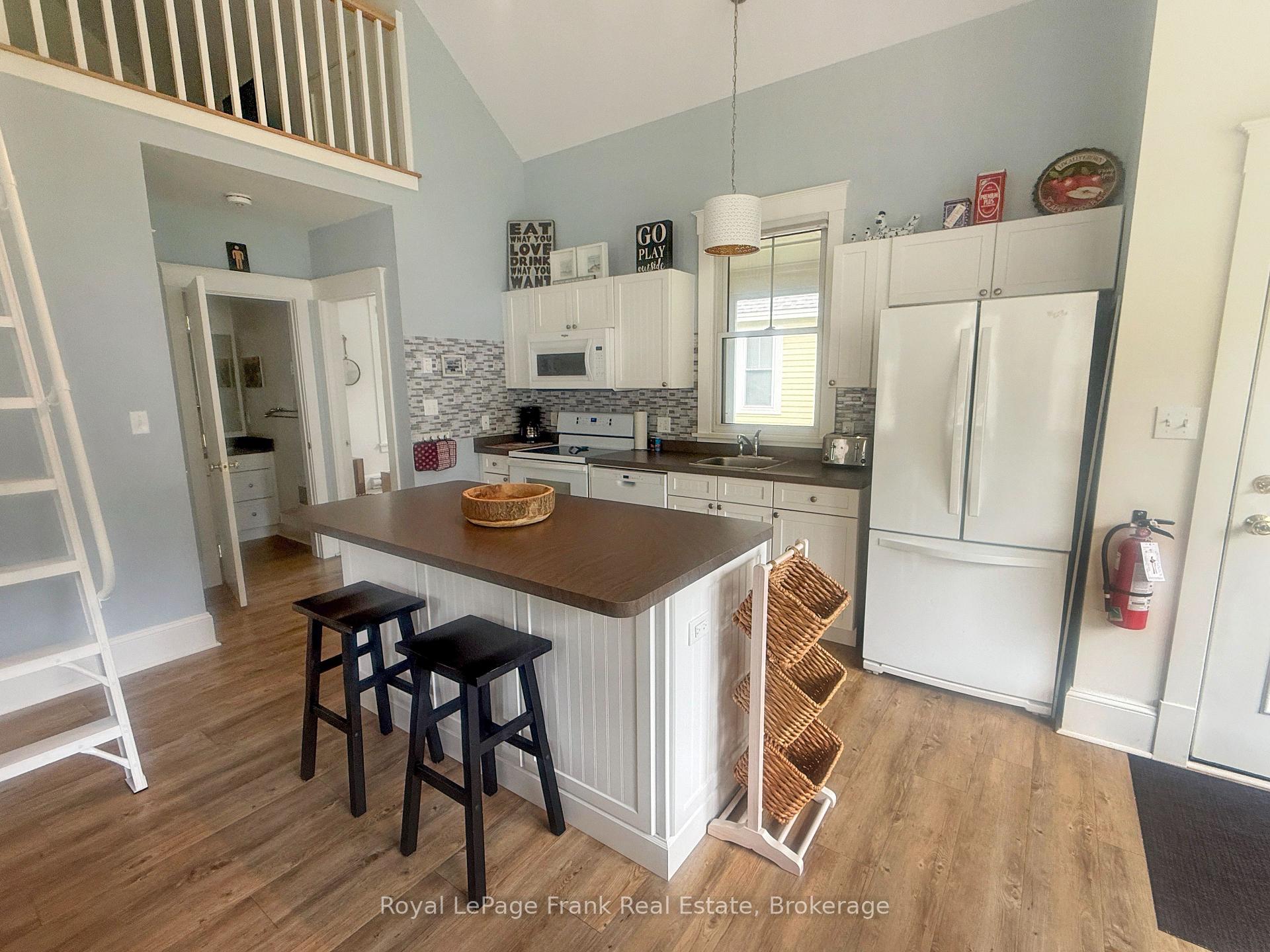 Photo 10 of Unit 219, 11 Hollow Lane, Prince Edward County, Athol Ward — HOMEH