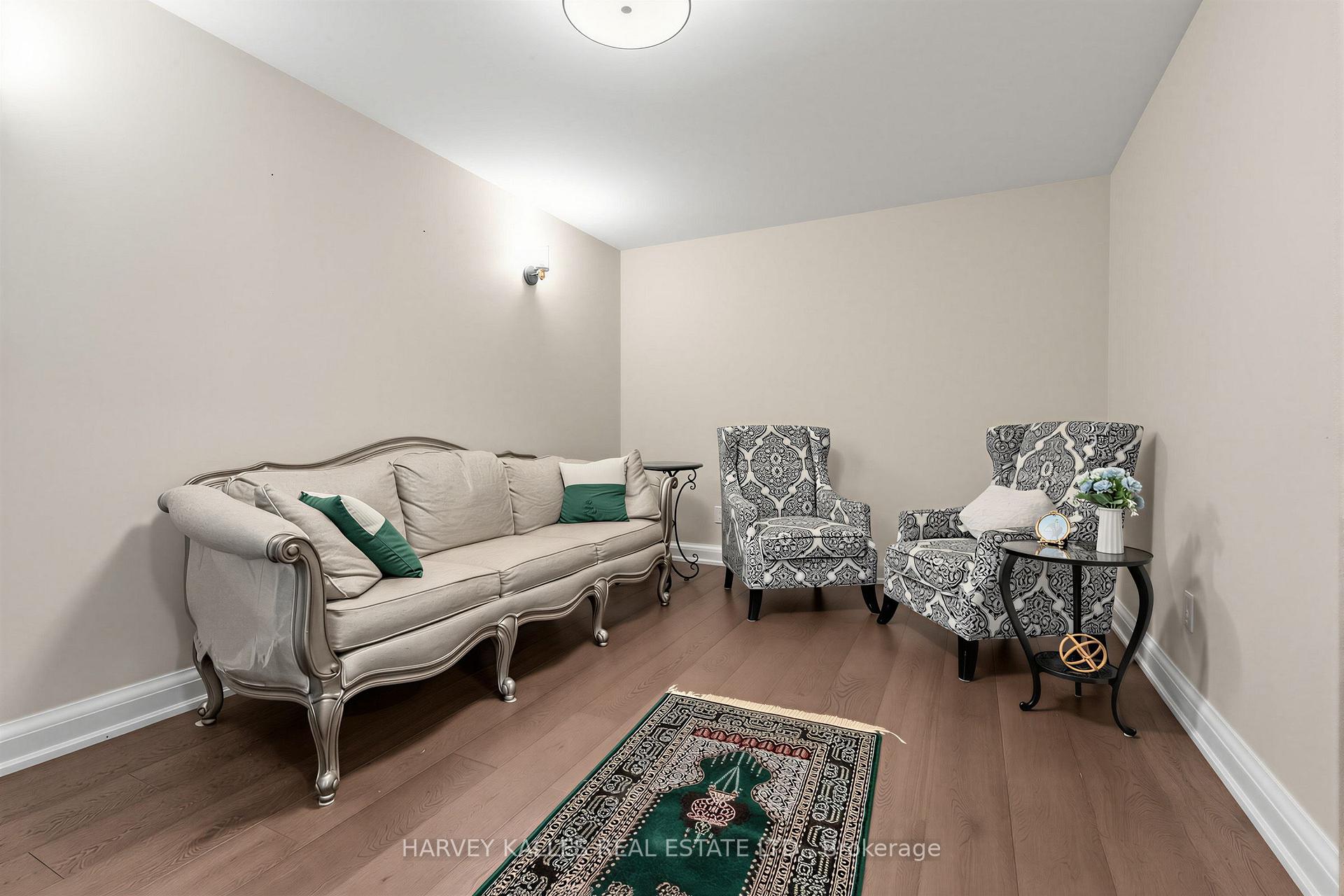 Photo 5 of 3501 Copernicus Drive, Mississauga, Fairview — HOMEH