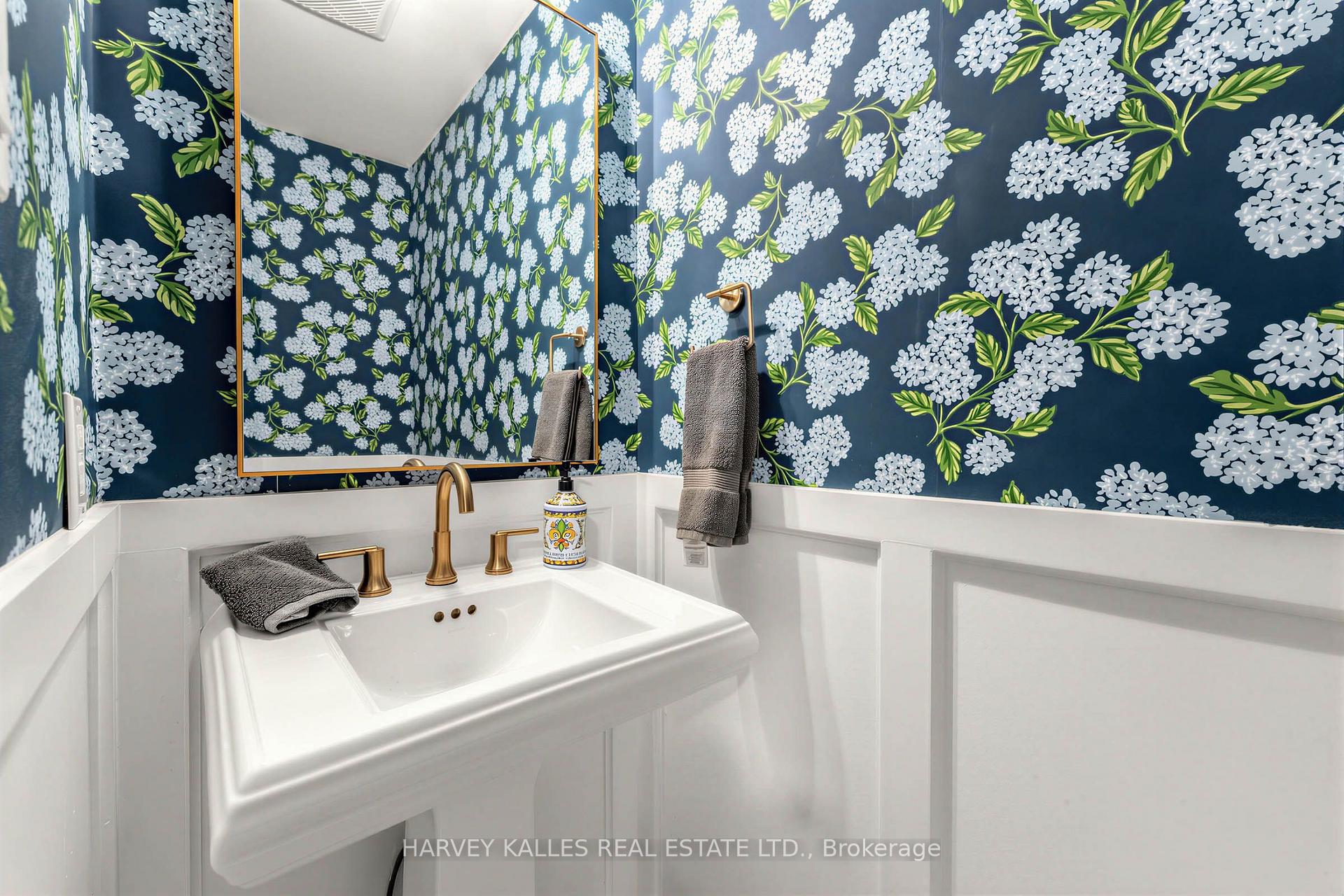 Photo 17 of 3501 Copernicus Drive, Mississauga, Fairview — HOMEH
