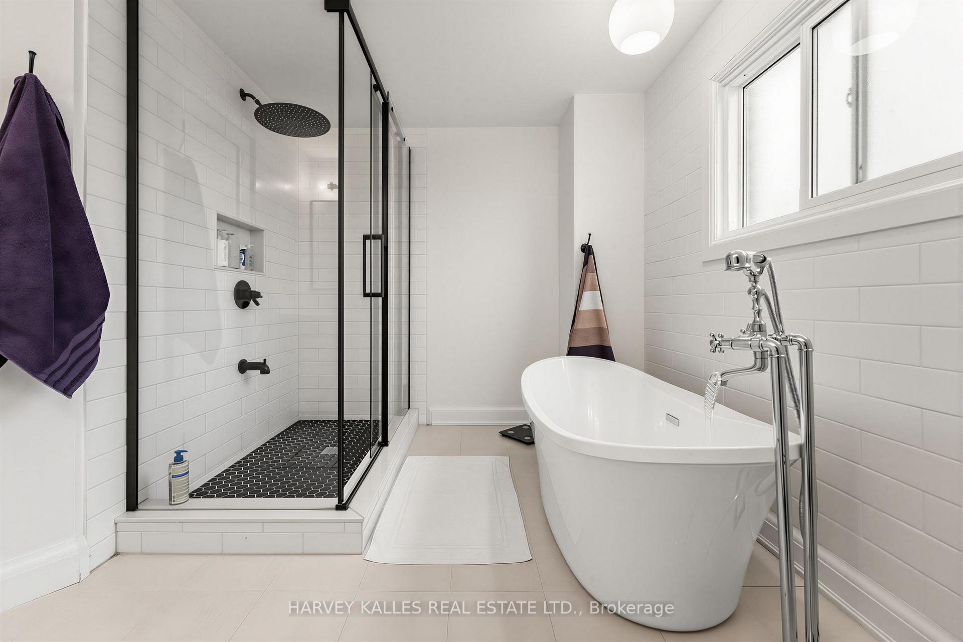 Photo 24 of 3501 Copernicus Drive, Mississauga, Fairview — HOMEH