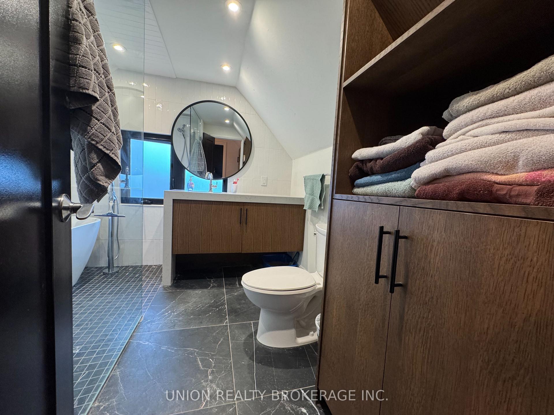 Photo 11 of Unit Upper, 2137 Gerrard Street E, Toronto, East End-Danforth — HOMEH