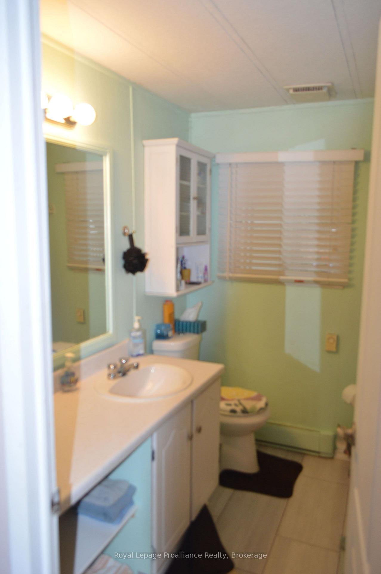 Photo 11 of 17 Warbler Lane, Quinte West, Sidney Ward — HOMEH