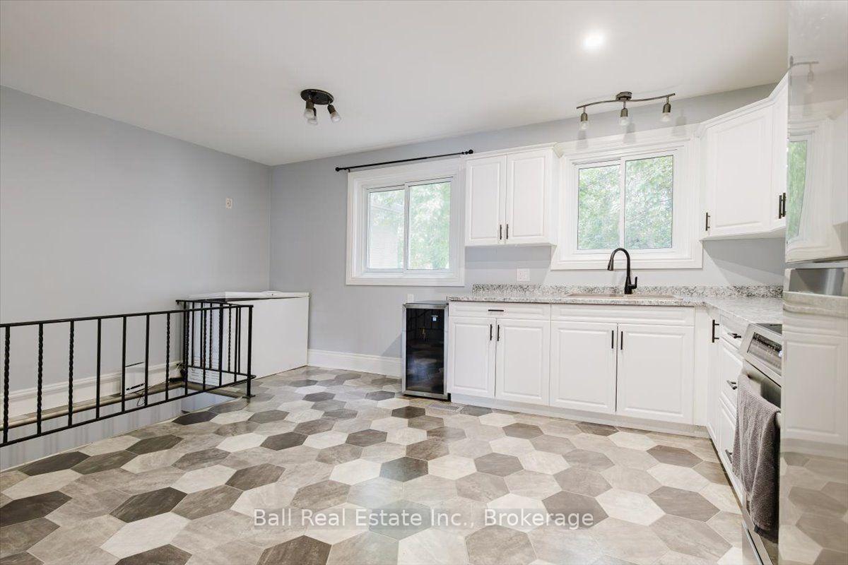 Photo 11 of 47 Park Street S, Peterborough, Town Ward 3 — HOMEH