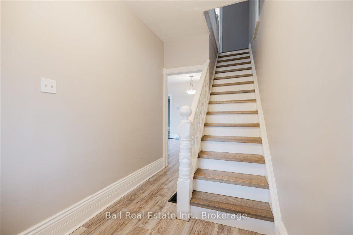Photo 27 of 47 Park Street S, Peterborough, Town Ward 3 — HOMEH