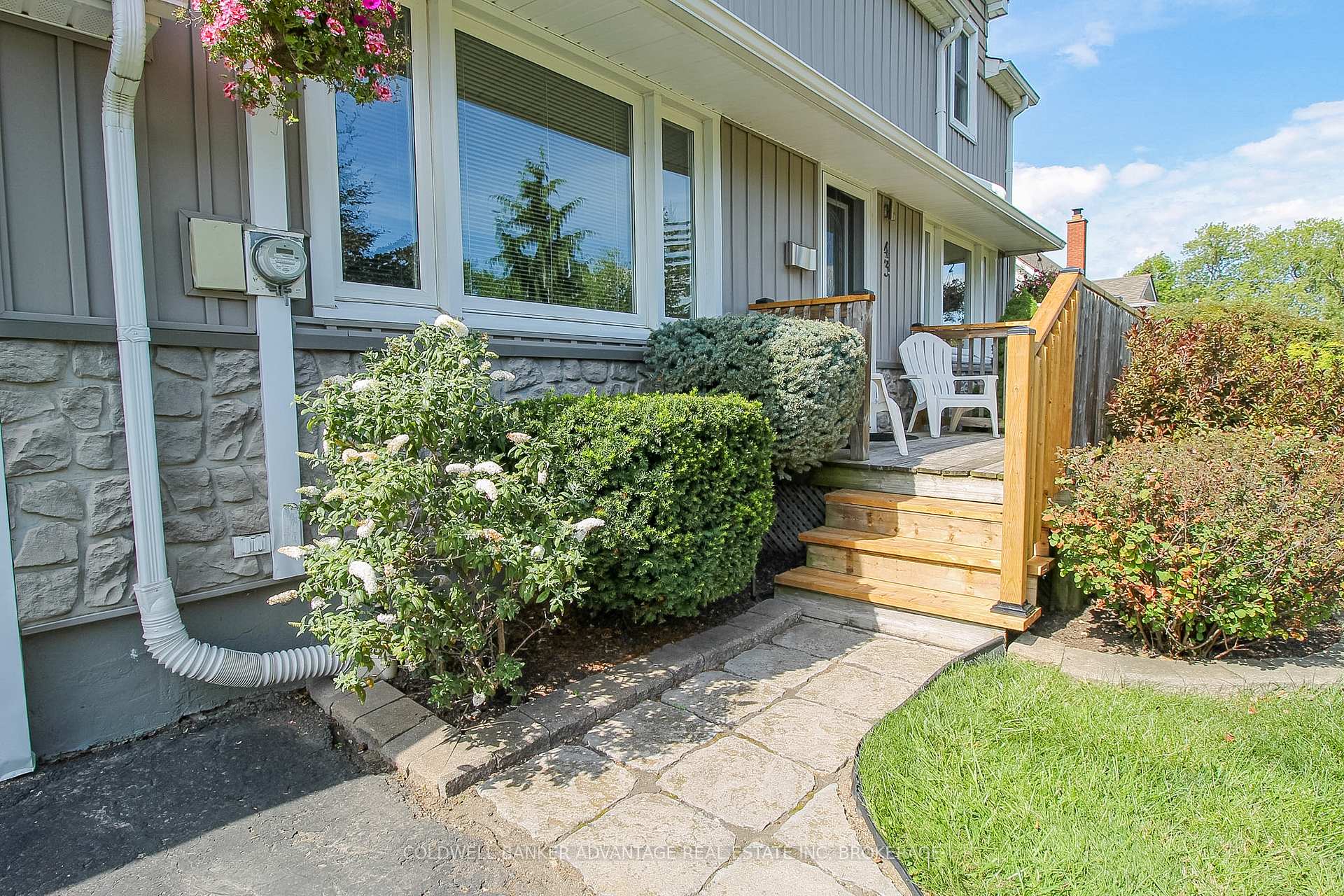 Photo 3 of 43 Gram Avenue, Welland, N. Welland — HOMEH