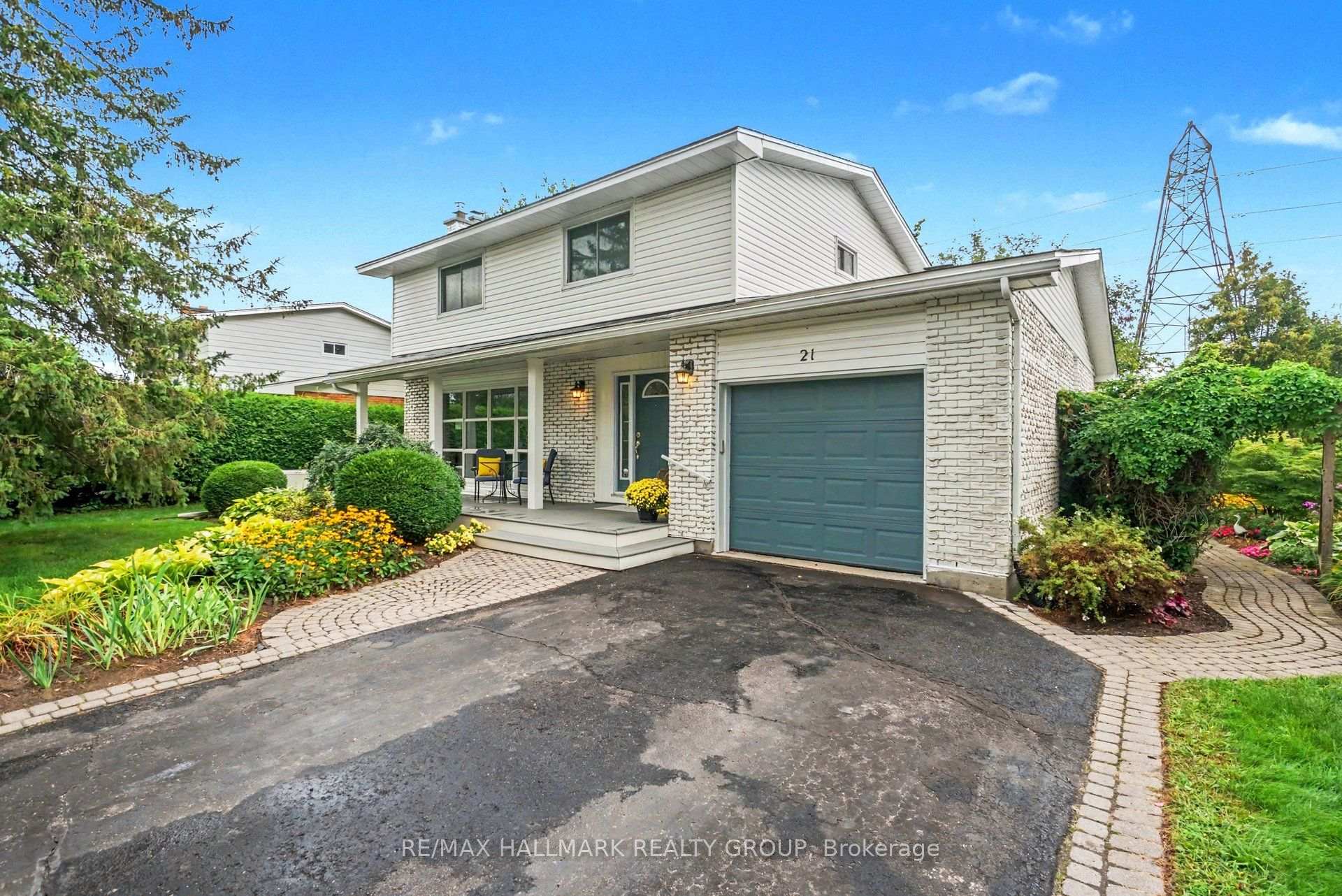 Photo 2 of 21 Cremona Crescent, Ottawa, Manordale — HOMEH
