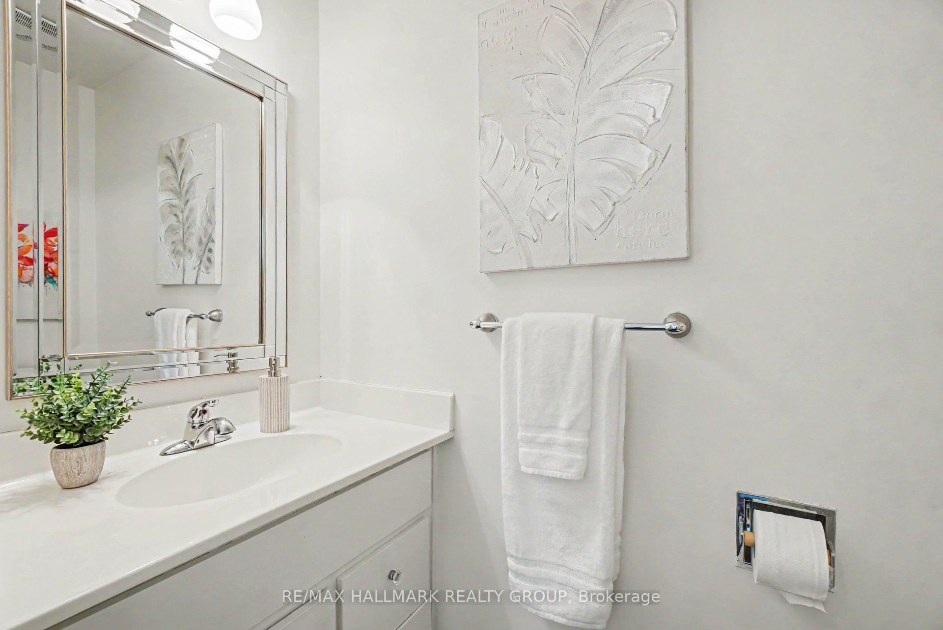Photo 13 of 21 Cremona Crescent, Ottawa, Manordale — HOMEH
