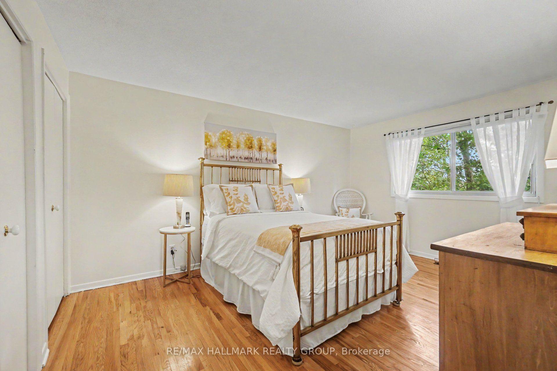 Photo 14 of 21 Cremona Crescent, Ottawa, Manordale — HOMEH