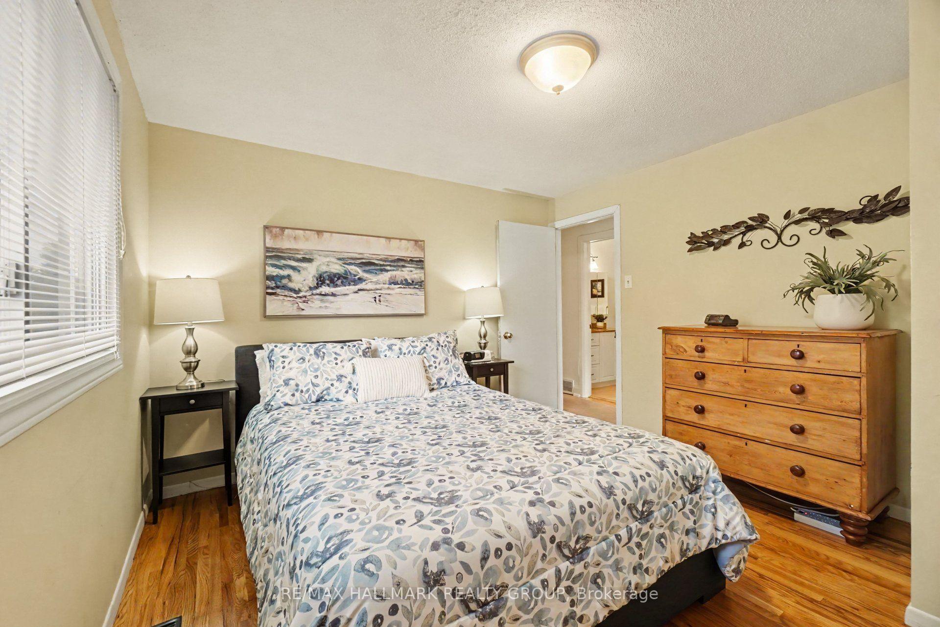 Photo 19 of 21 Cremona Crescent, Ottawa, Manordale — HOMEH