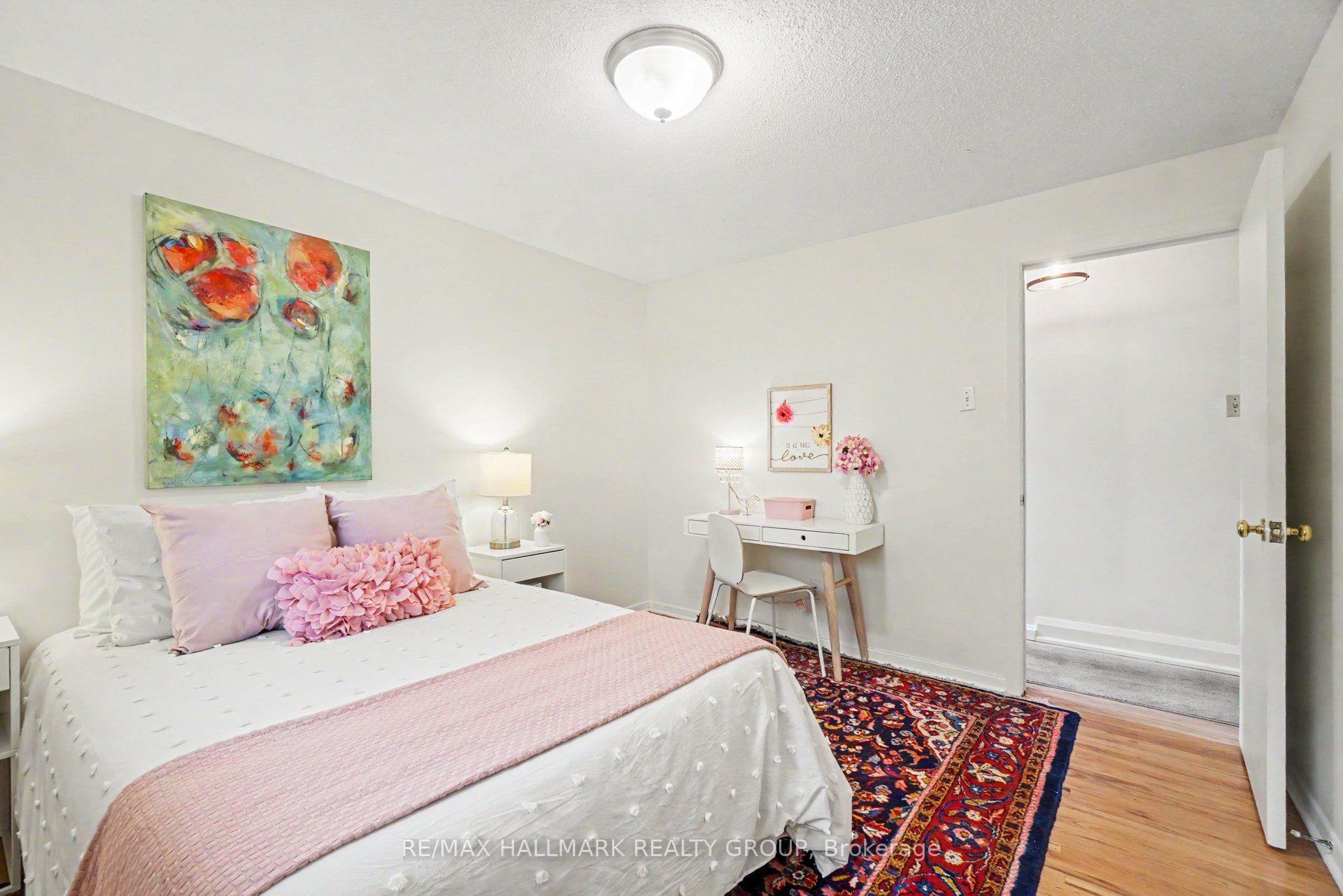 Photo 22 of 21 Cremona Crescent, Ottawa, Manordale — HOMEH