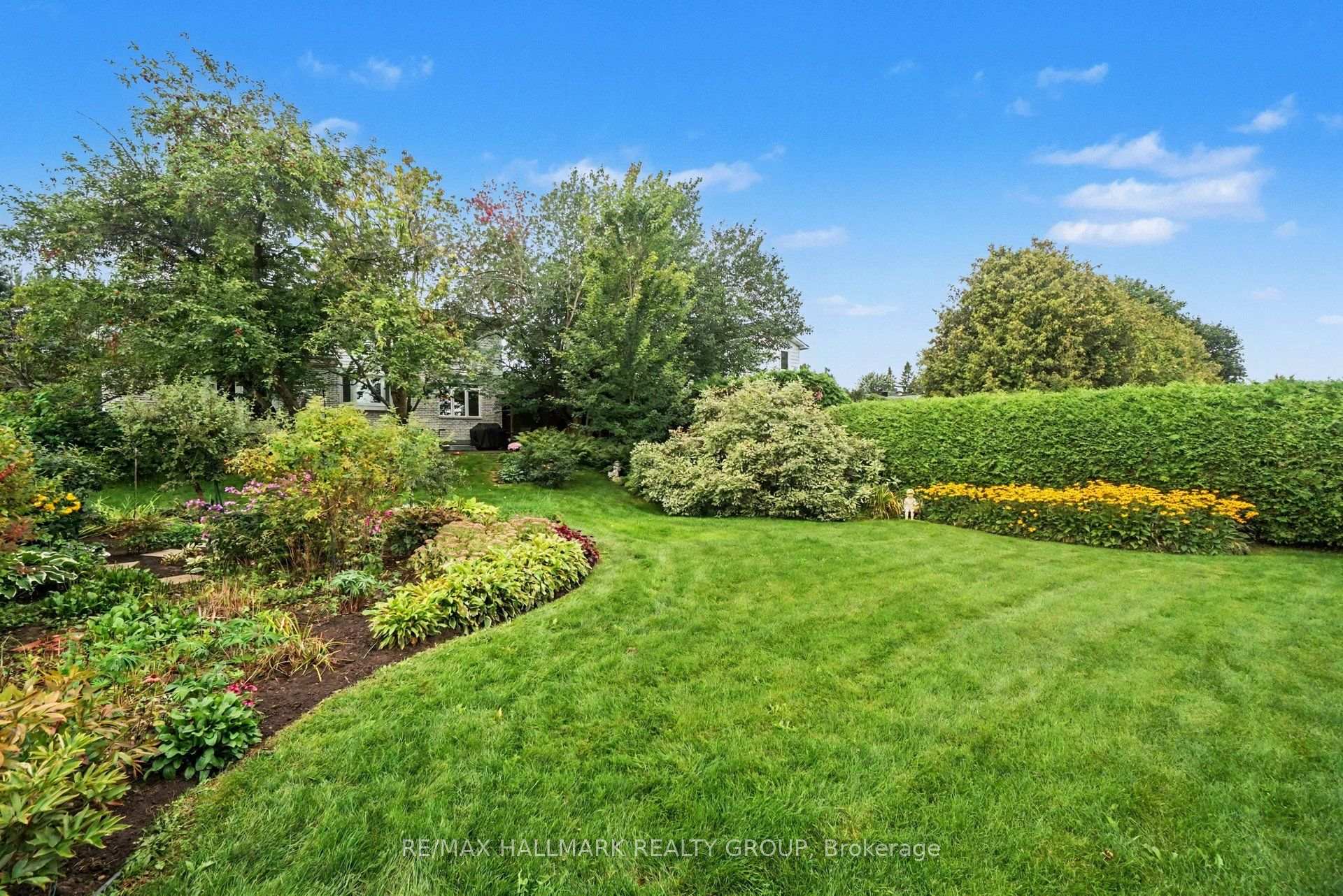 Photo 29 of 21 Cremona Crescent, Ottawa, Manordale — HOMEH