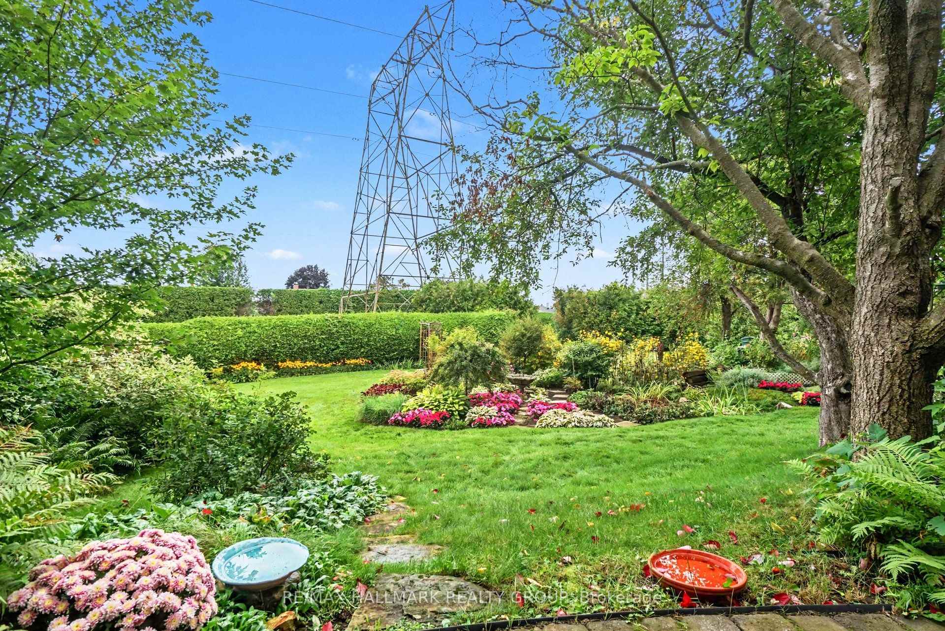 Photo 30 of 21 Cremona Crescent, Ottawa, Manordale — HOMEH