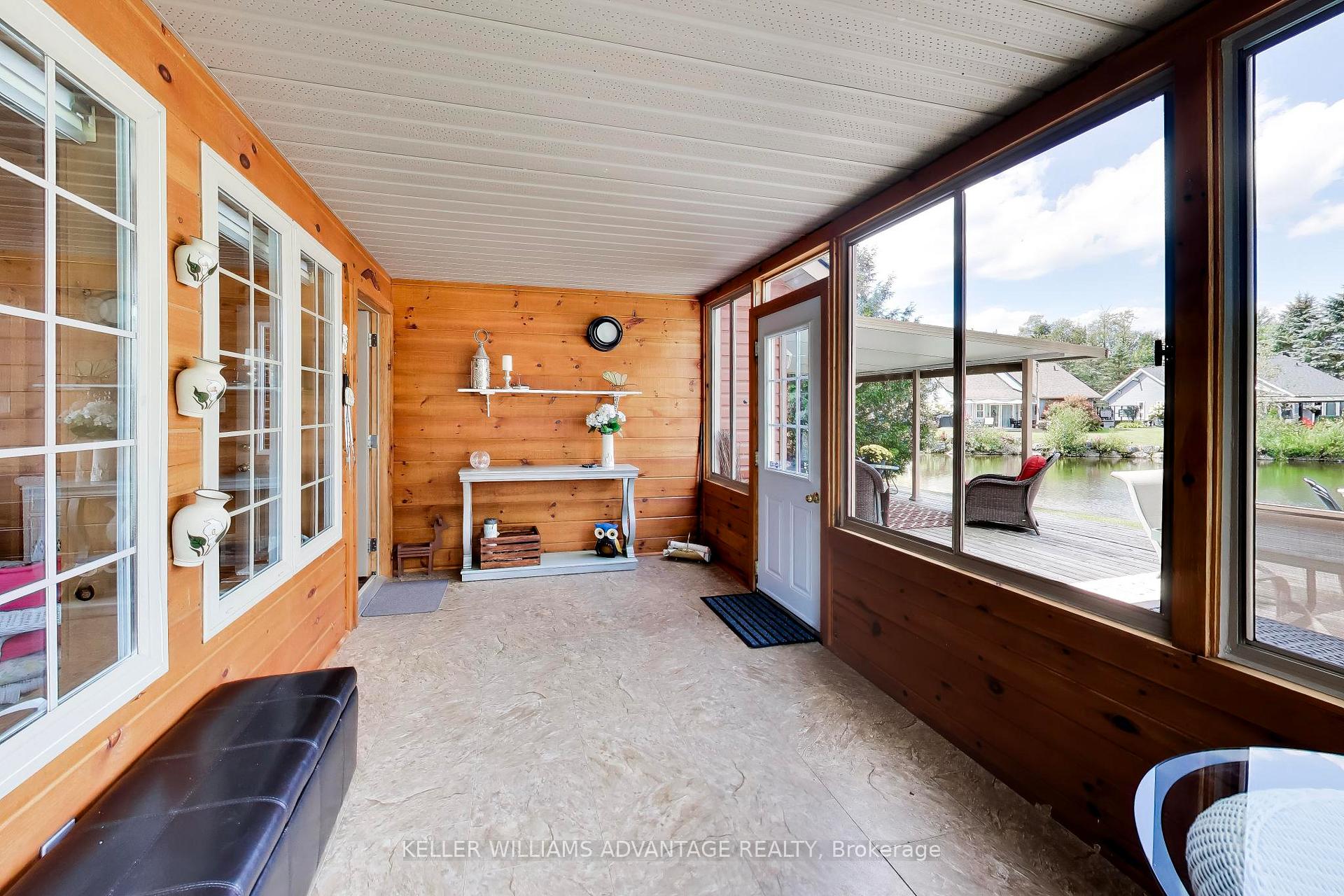 Photo 16 of 10 Cabin Crescent, Wasaga Beach — HOMEH