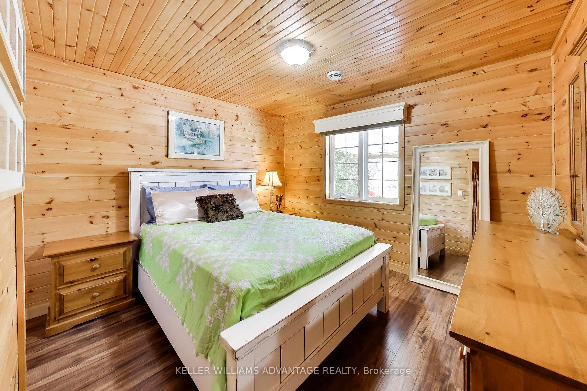 Photo 17 of 10 Cabin Crescent, Wasaga Beach — HOMEH