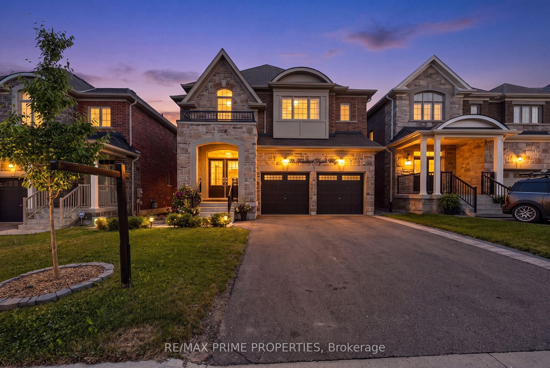 Photo 2 of 28 Frederick Taylor Way, East Gwillimbury, Mt Albert — HOMEH