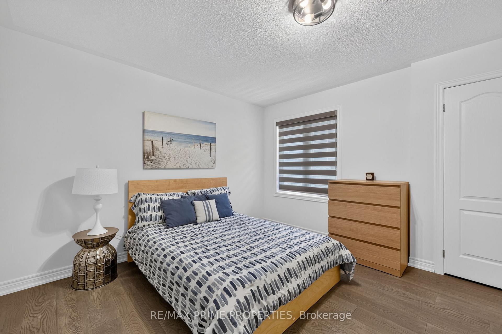 Photo 12 of 28 Frederick Taylor Way, East Gwillimbury, Mt Albert — HOMEH