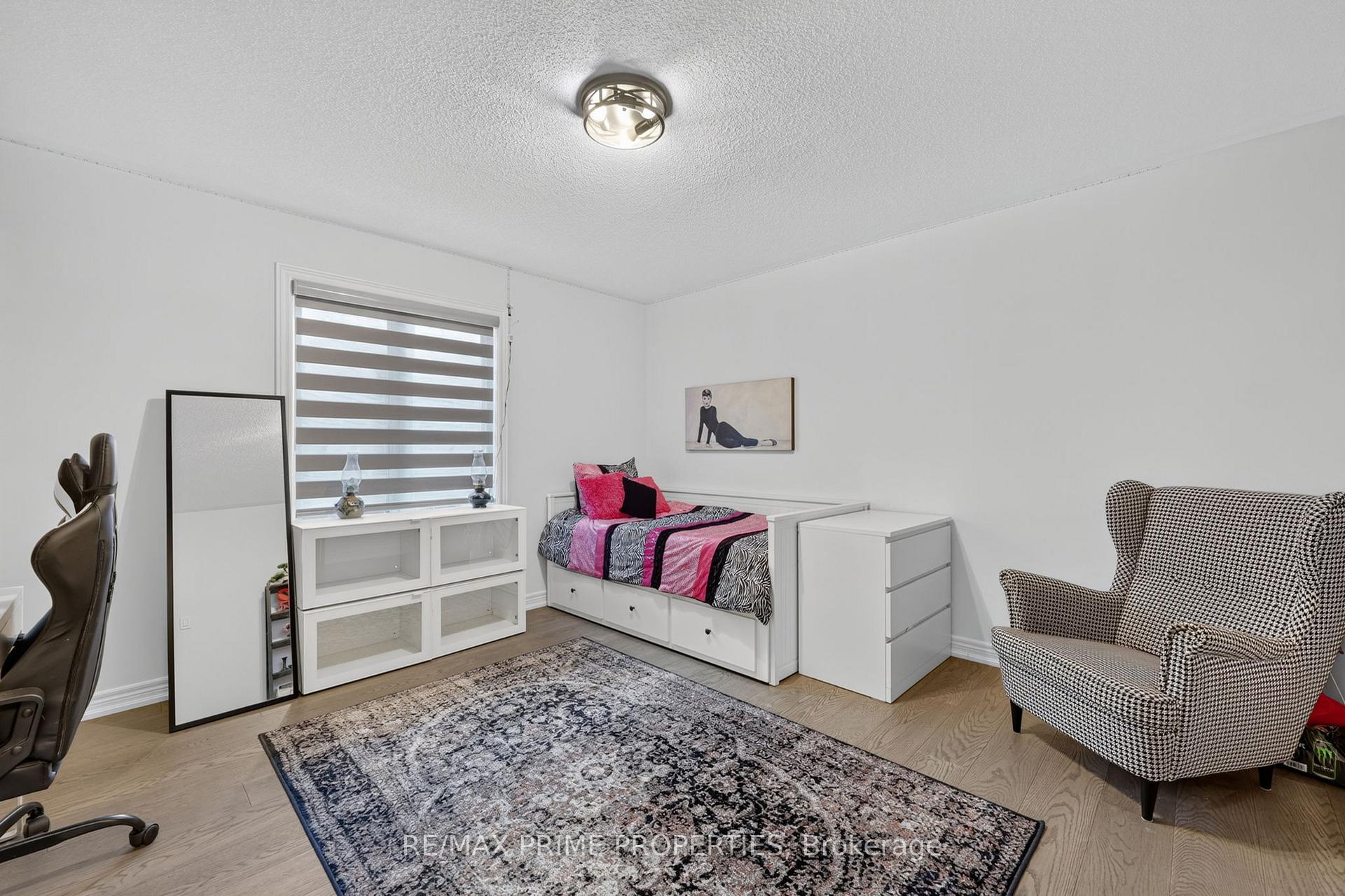 Photo 19 of 28 Frederick Taylor Way, East Gwillimbury, Mt Albert — HOMEH