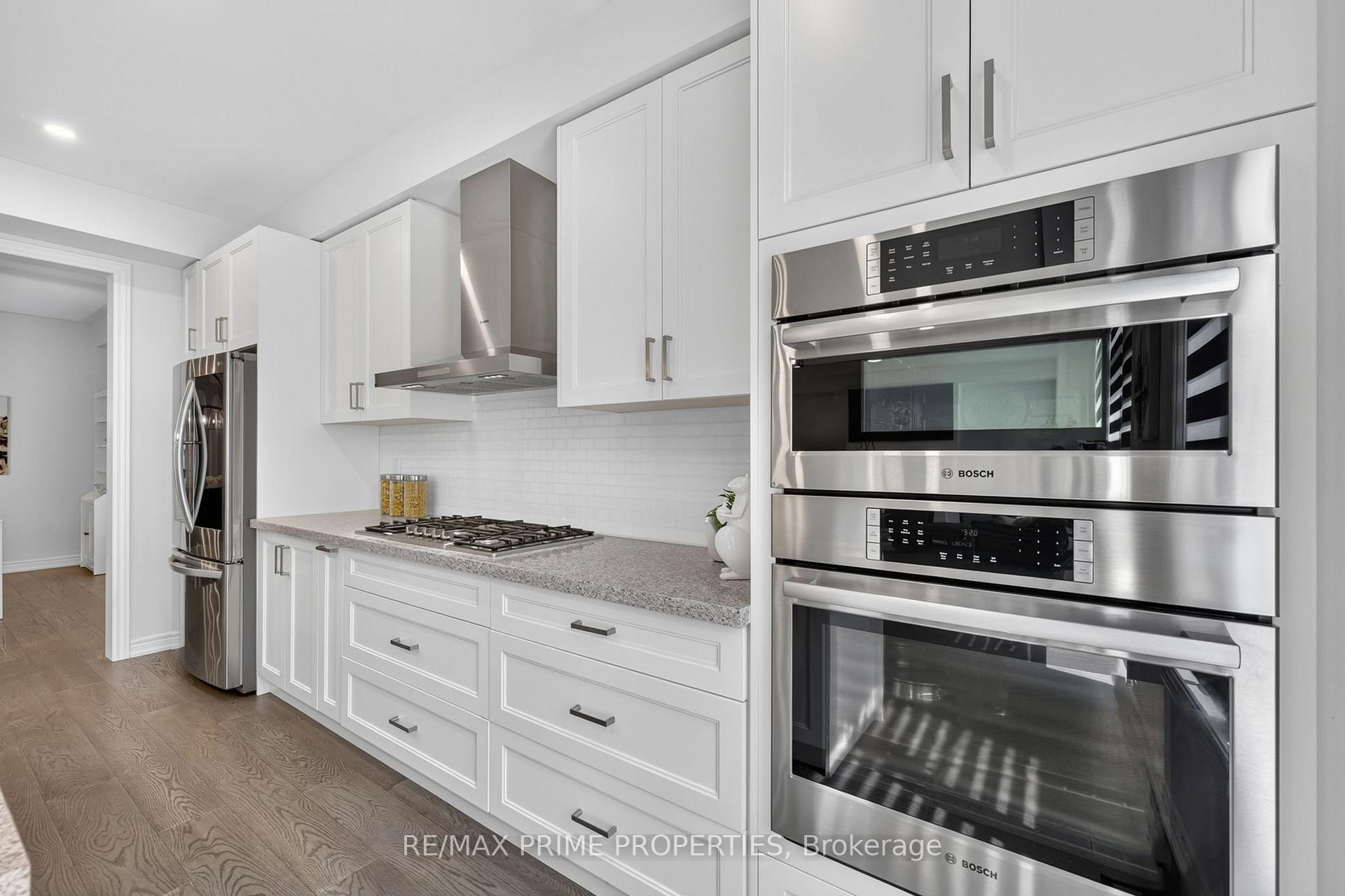 Photo 21 of 28 Frederick Taylor Way, East Gwillimbury, Mt Albert — HOMEH