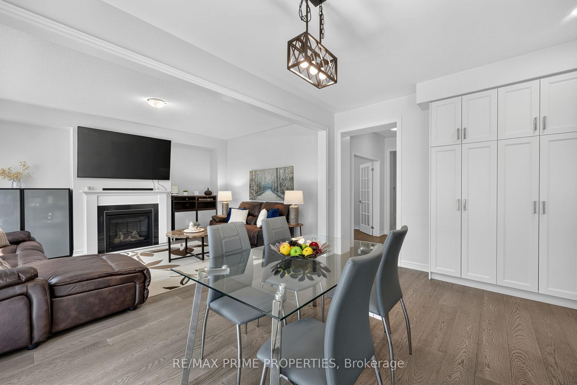 Photo 23 of 28 Frederick Taylor Way, East Gwillimbury, Mt Albert — HOMEH