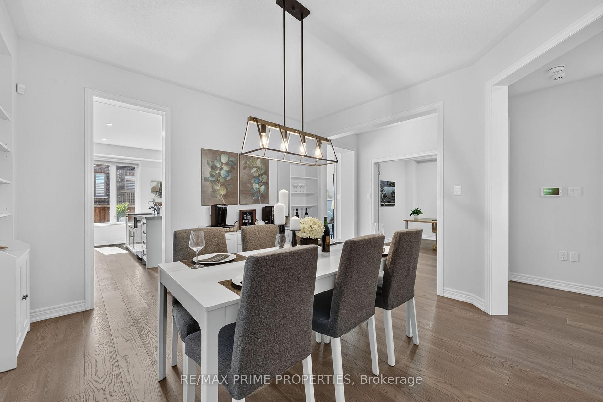 Photo 25 of 28 Frederick Taylor Way, East Gwillimbury, Mt Albert — HOMEH