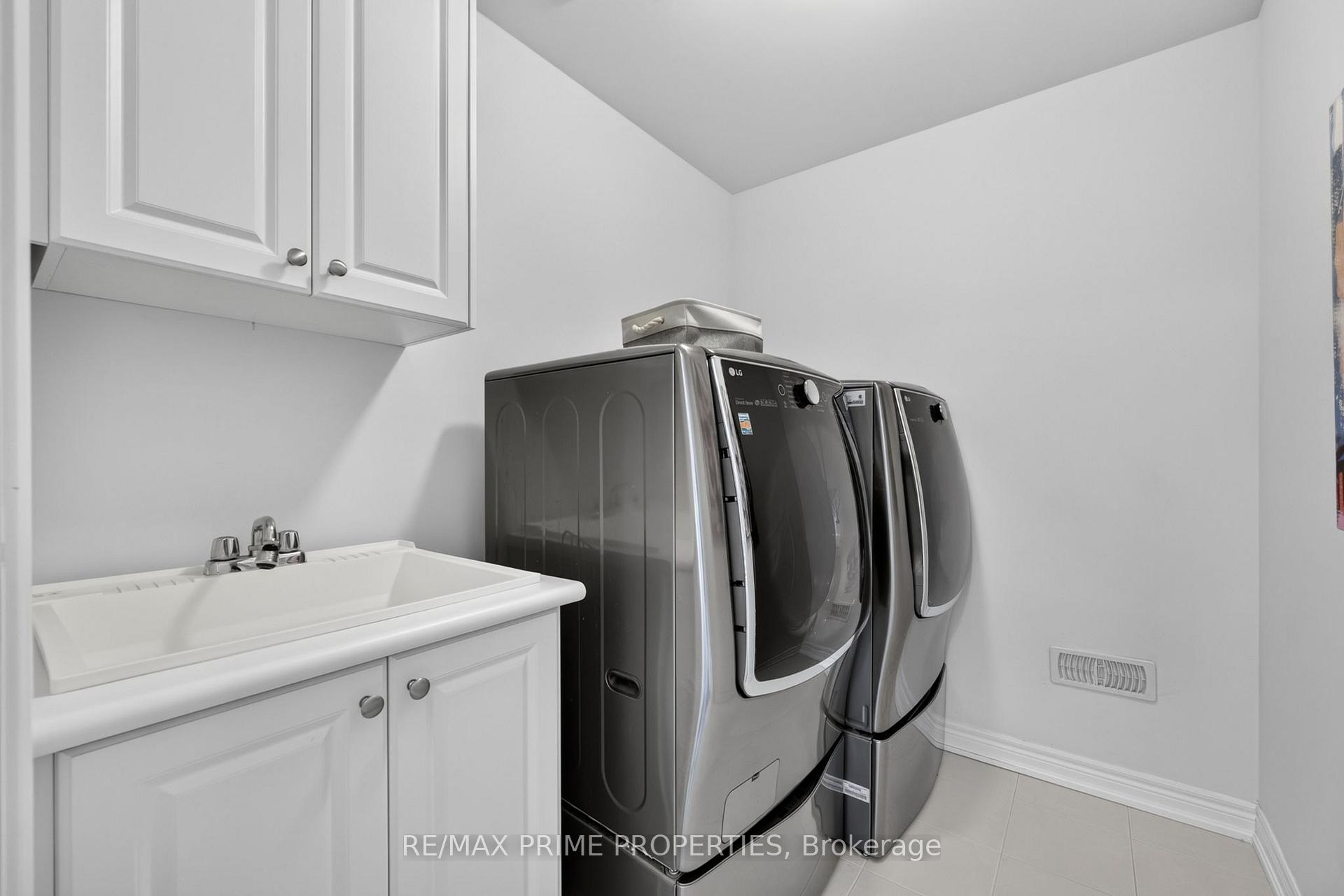Photo 36 of 28 Frederick Taylor Way, East Gwillimbury, Mt Albert — HOMEH