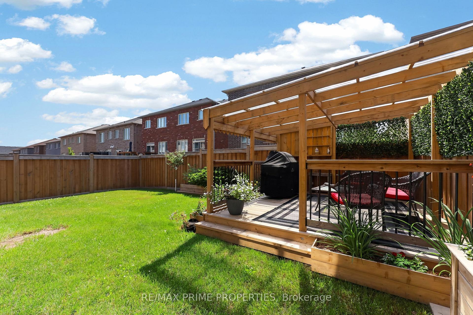 Photo 40 of 28 Frederick Taylor Way, East Gwillimbury, Mt Albert — HOMEH