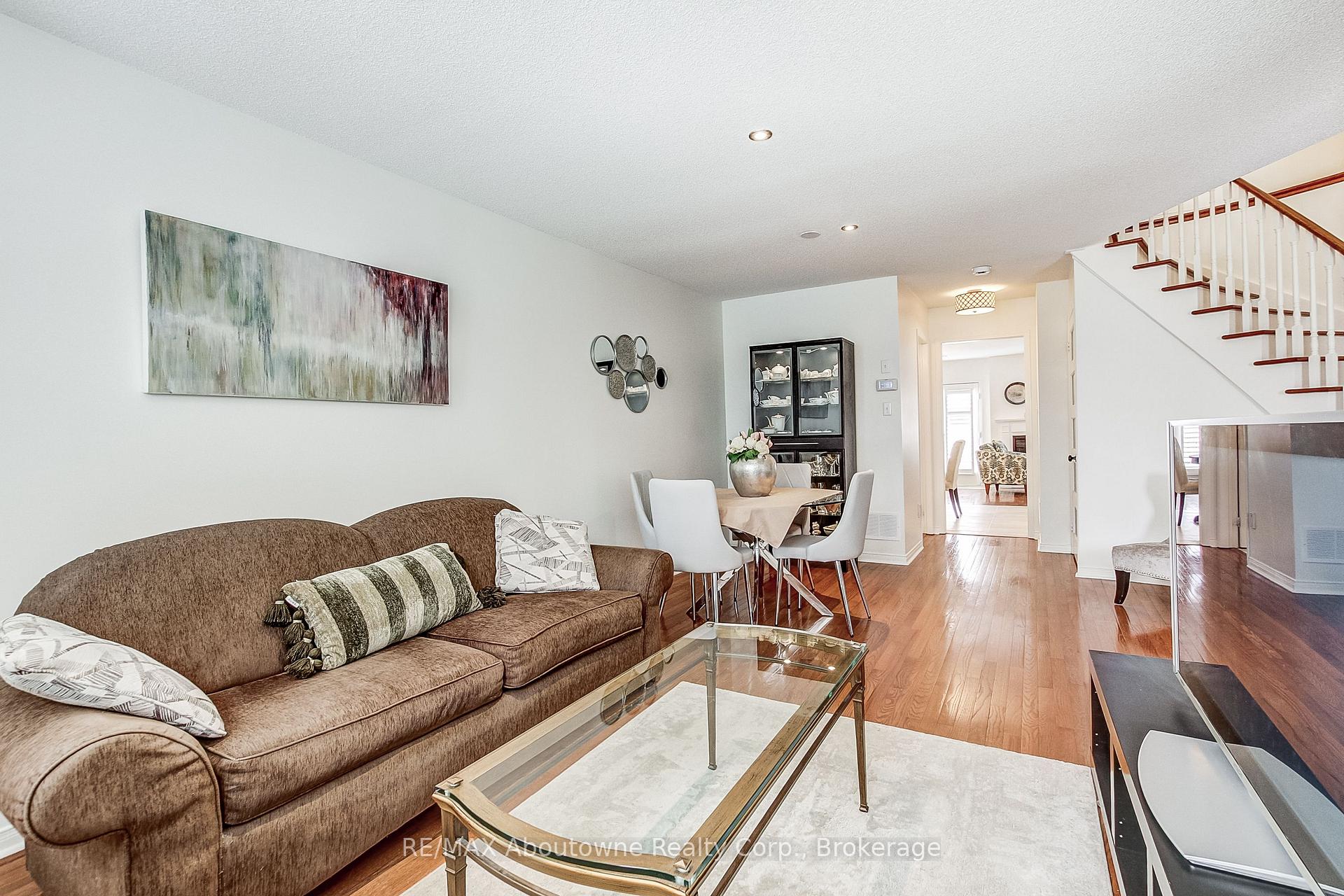 Photo 9 of 2150 Forest Gate Park, Oakville, West Oak Trails — HOMEH