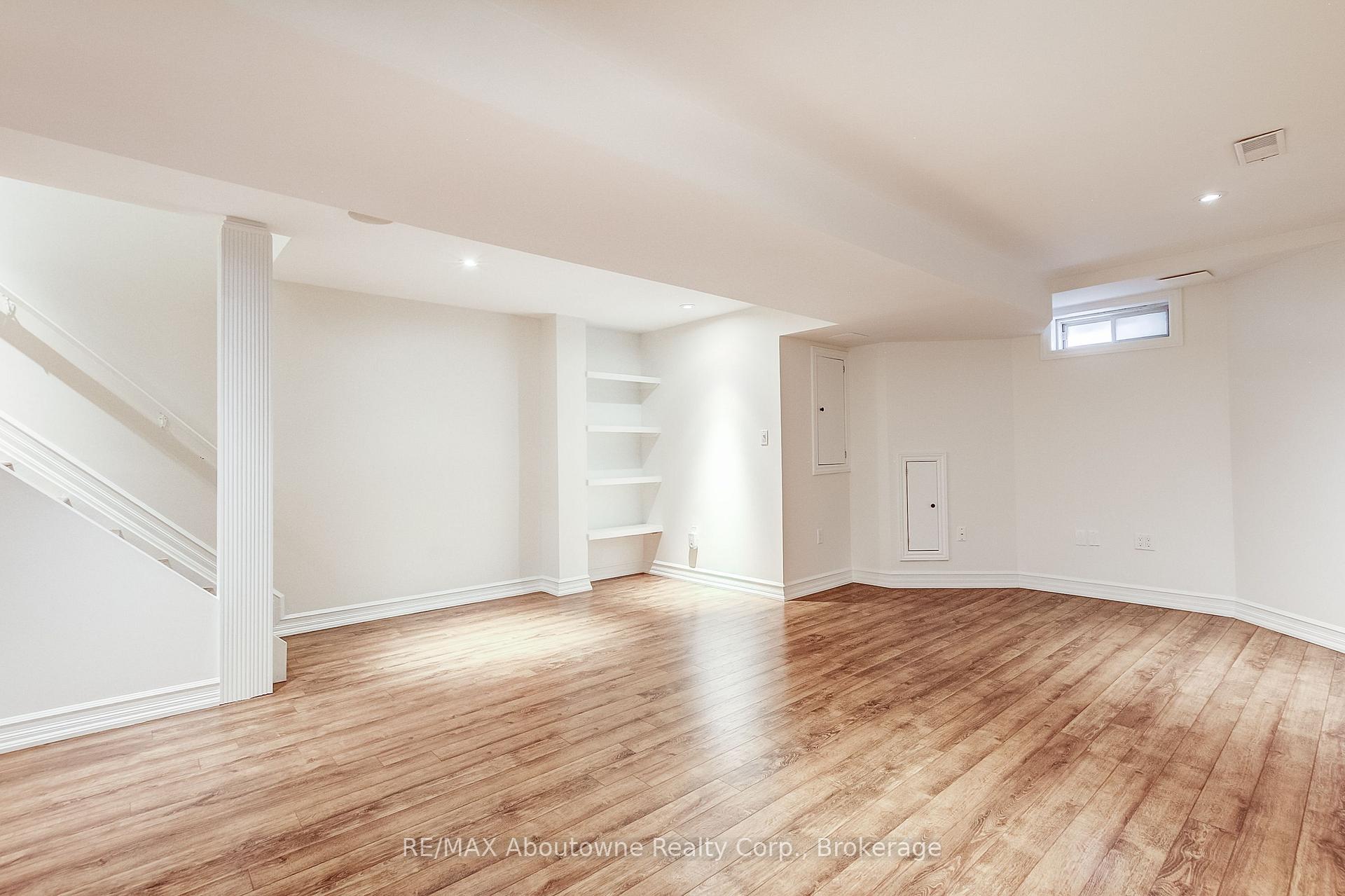 Photo 33 of 2150 Forest Gate Park, Oakville, West Oak Trails — HOMEH
