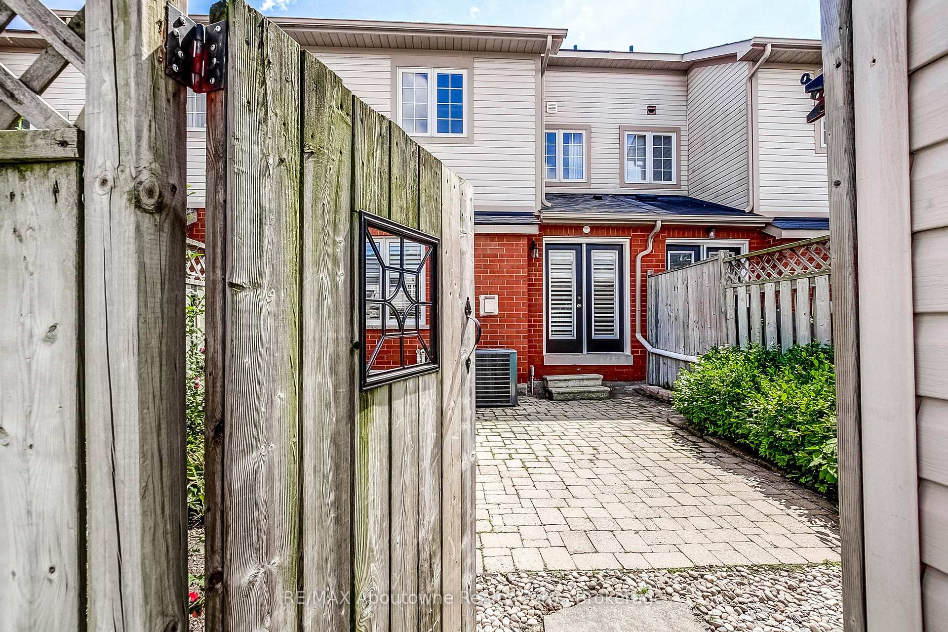 Photo 43 of 2150 Forest Gate Park, Oakville, West Oak Trails — HOMEH