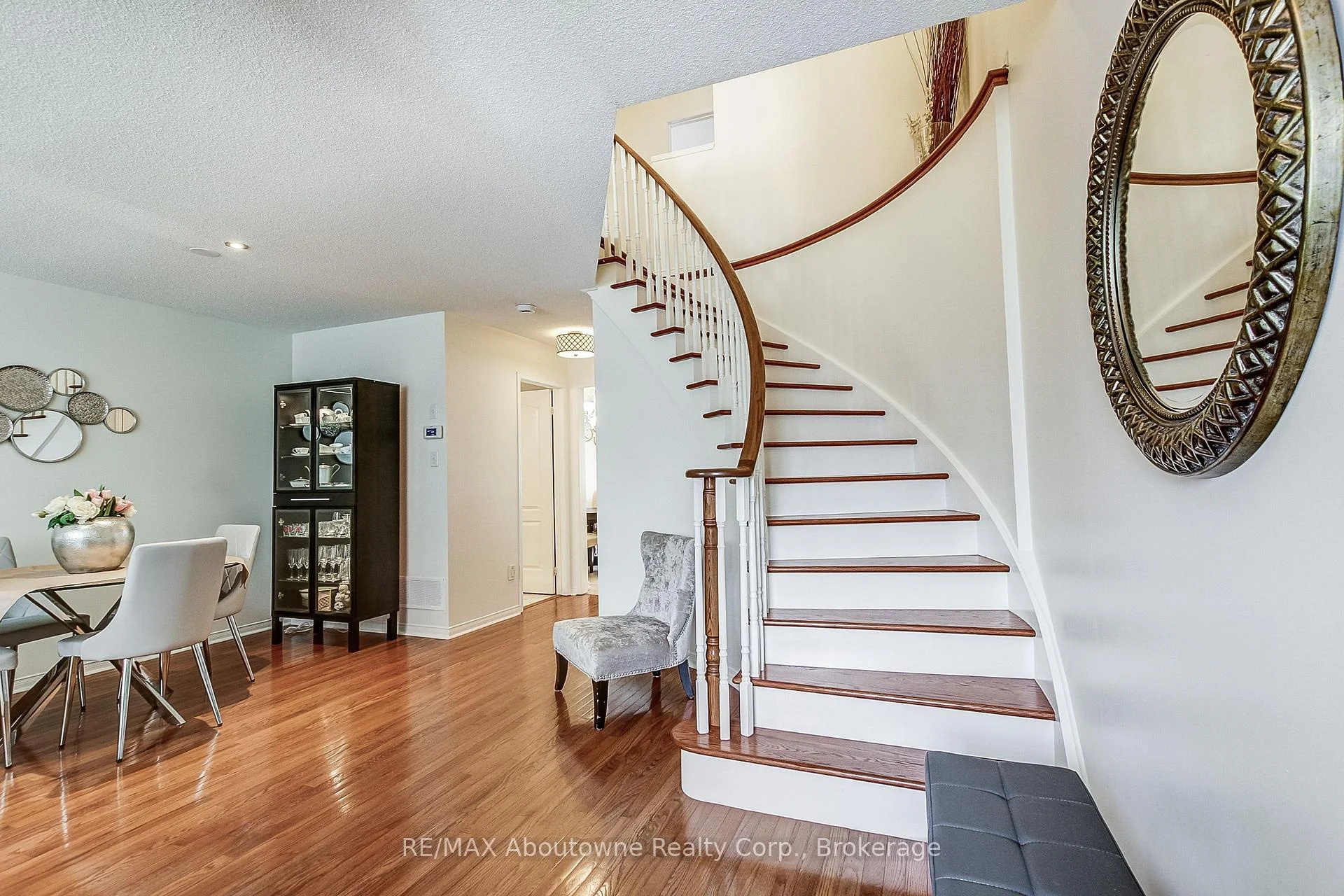 Photo 5 of 2150 Forest Gate Park, Oakville, West Oak Trails — HOMEH