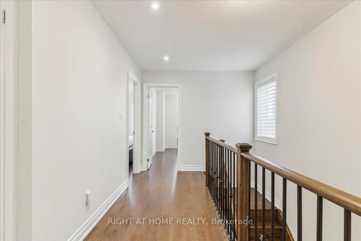 Photo 11 of 28 Hubbell Road, Brampton, Bram West — HOMEH
