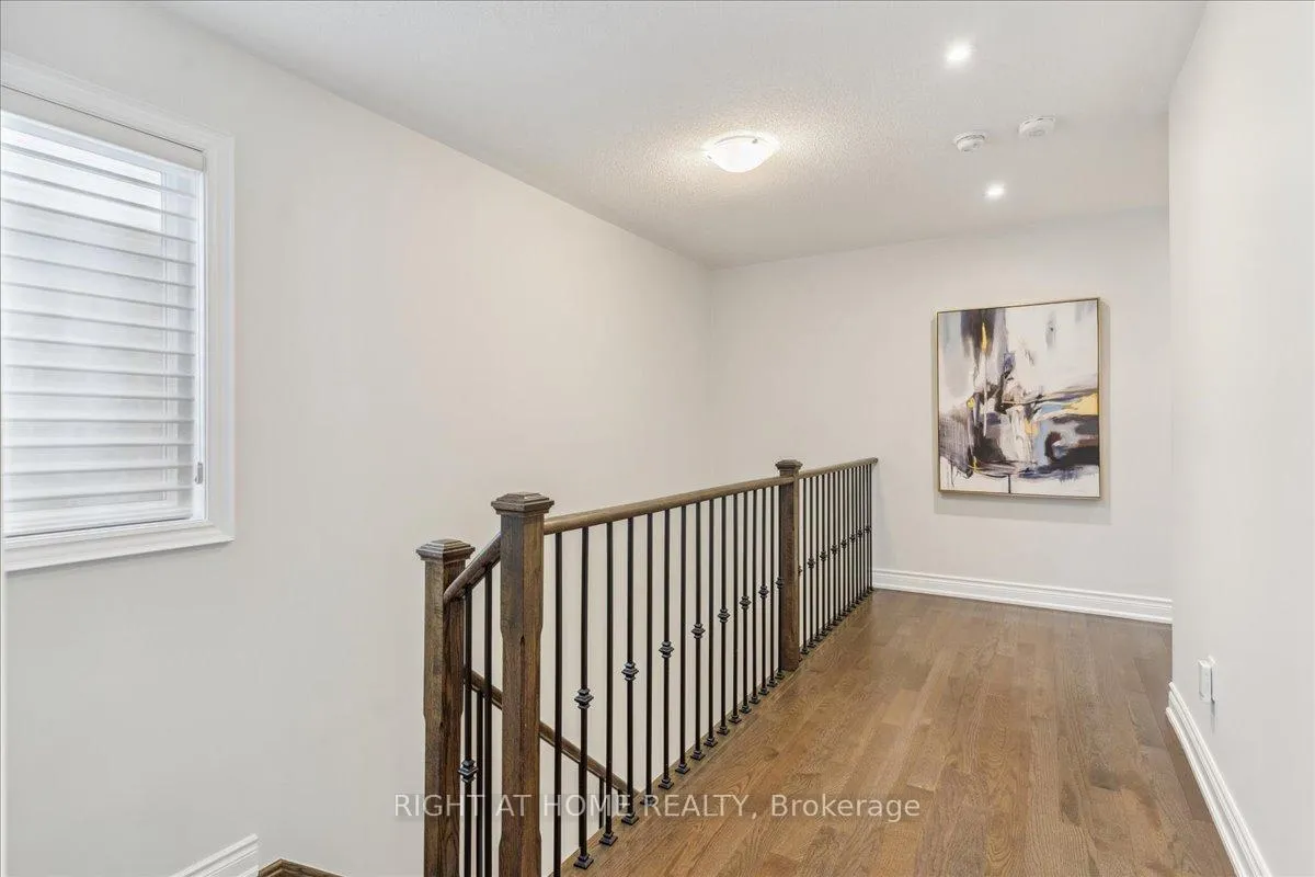 Photo 12 of 28 Hubbell Road, Brampton, Bram West — HOMEH