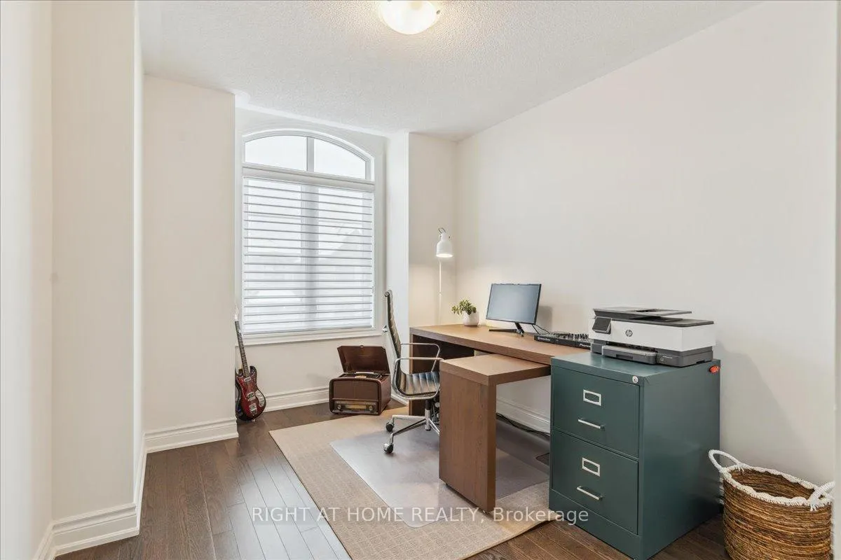 Photo 23 of 28 Hubbell Road, Brampton, Bram West — HOMEH