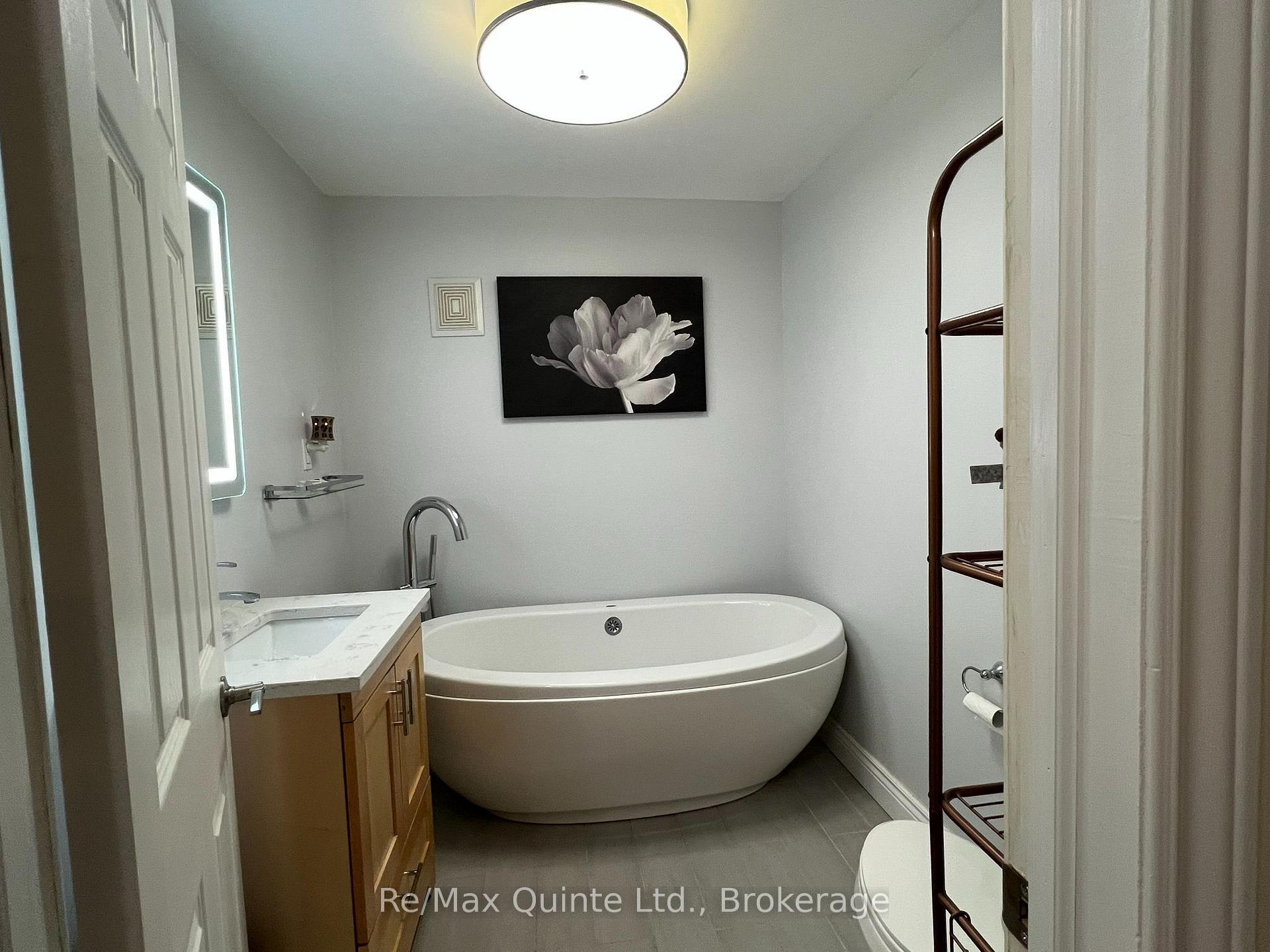 Photo 23 of 101 Roseland Drive, Quinte West, Murray Ward — HOMEH
