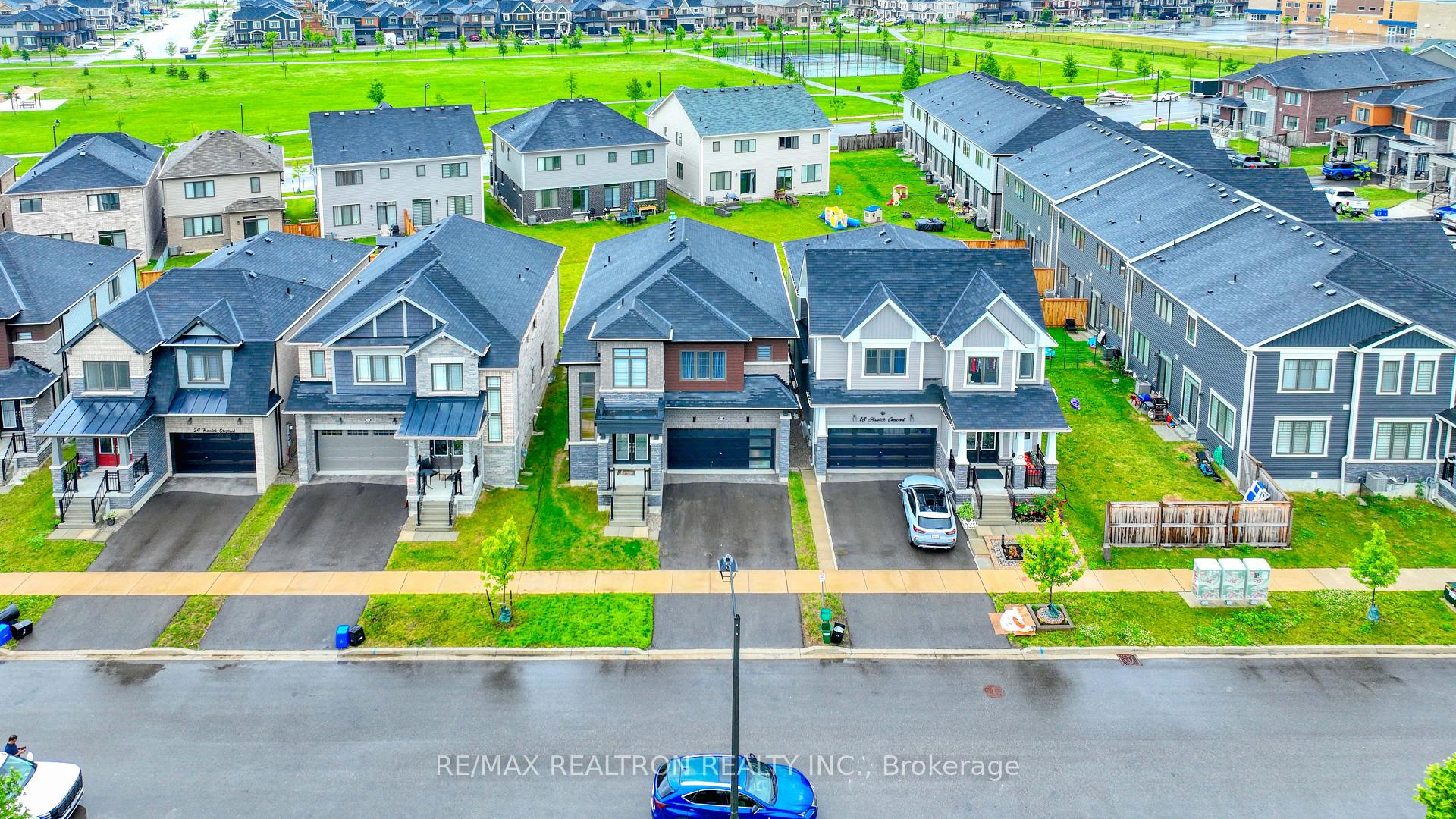 Photo 3 of 20 Hawick Crescent, Haldimand — HOMEH