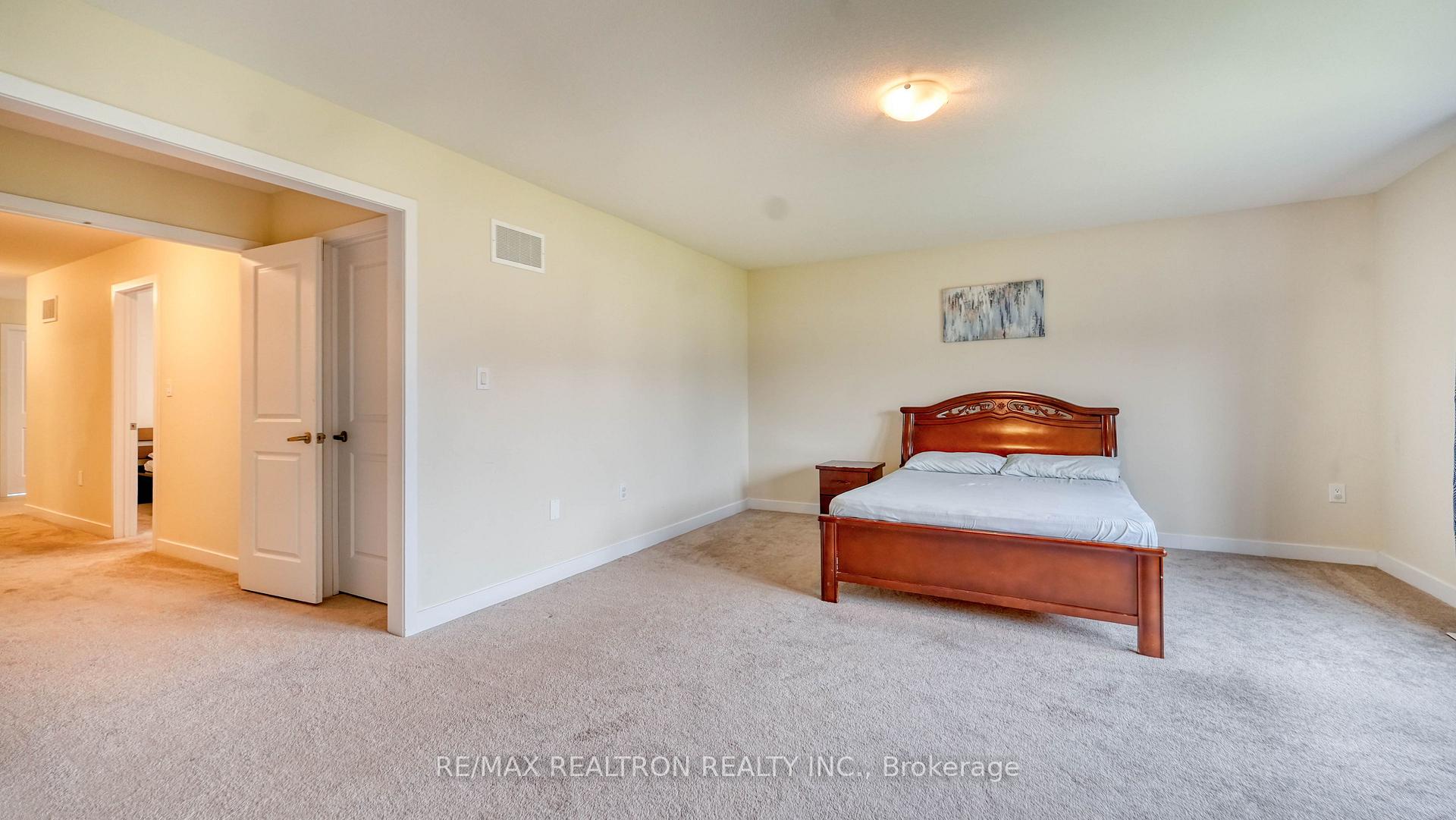 Photo 19 of 20 Hawick Crescent, Haldimand — HOMEH